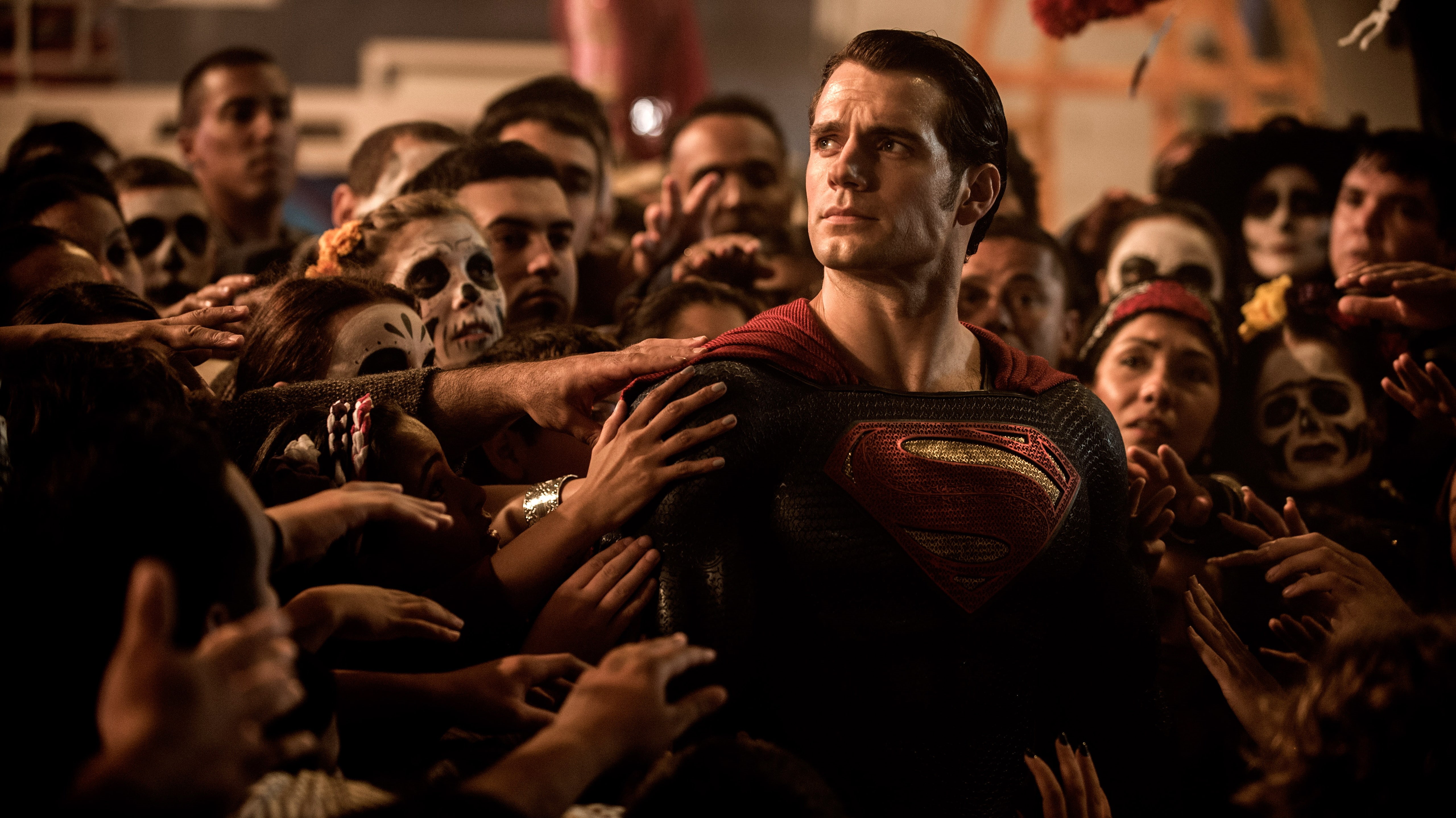 real people, group of people, crowd, arts culture and entertainment, spectator, women, males, young men, Cavill, 5K, Henry, looking, men, mammal, large group of people, HD Wallpaper