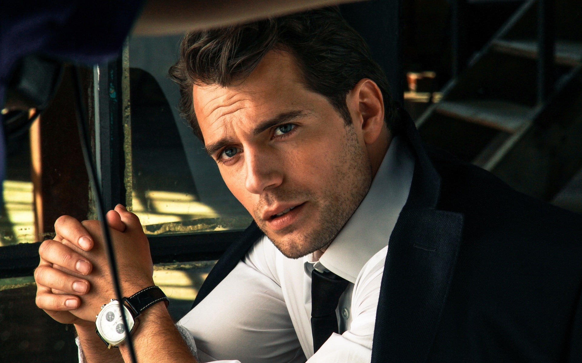hands, 1080P, look, English actor, Henry Cavill, HD Wallpaper