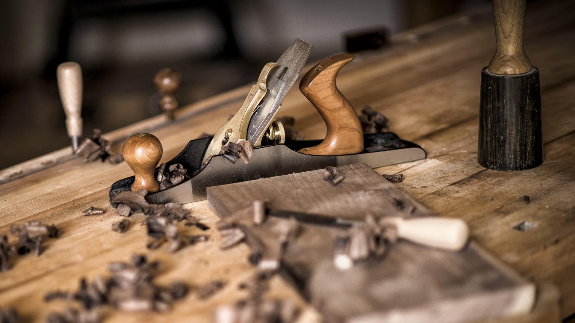 still life, variation, close-up, art and craft, Carpentry, tools, workshop, Mallet, wood, man made object, selective focus, chisel, 1080P, quality control, HD Wallpaper
