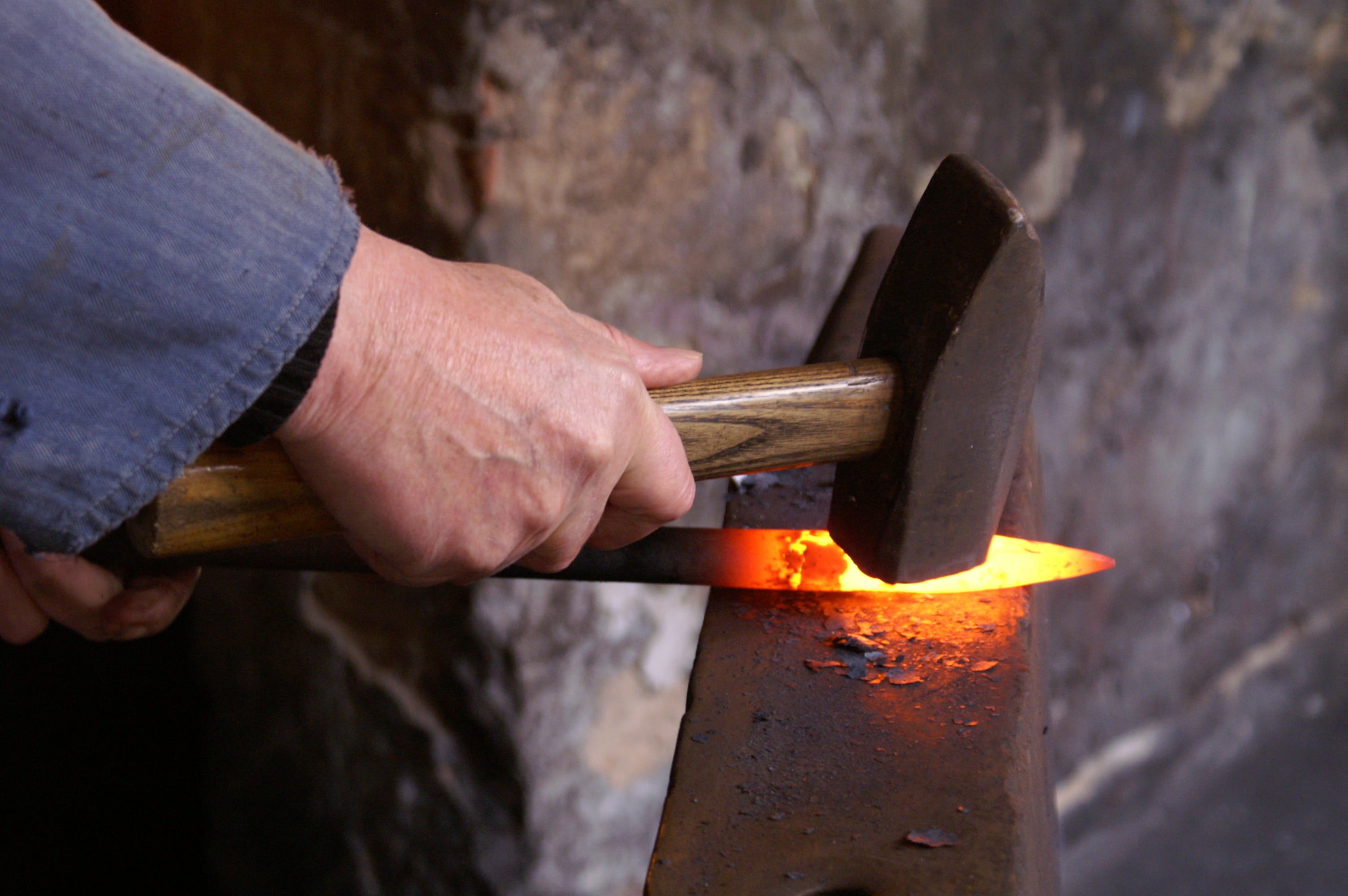 steel, one person, adult, fire, art and craft, hot, 2K, men, alloy, workshop, hammer, human body part, occupation, hand, glow, blacksmith, craft, blacksmithing, HD Wallpaper