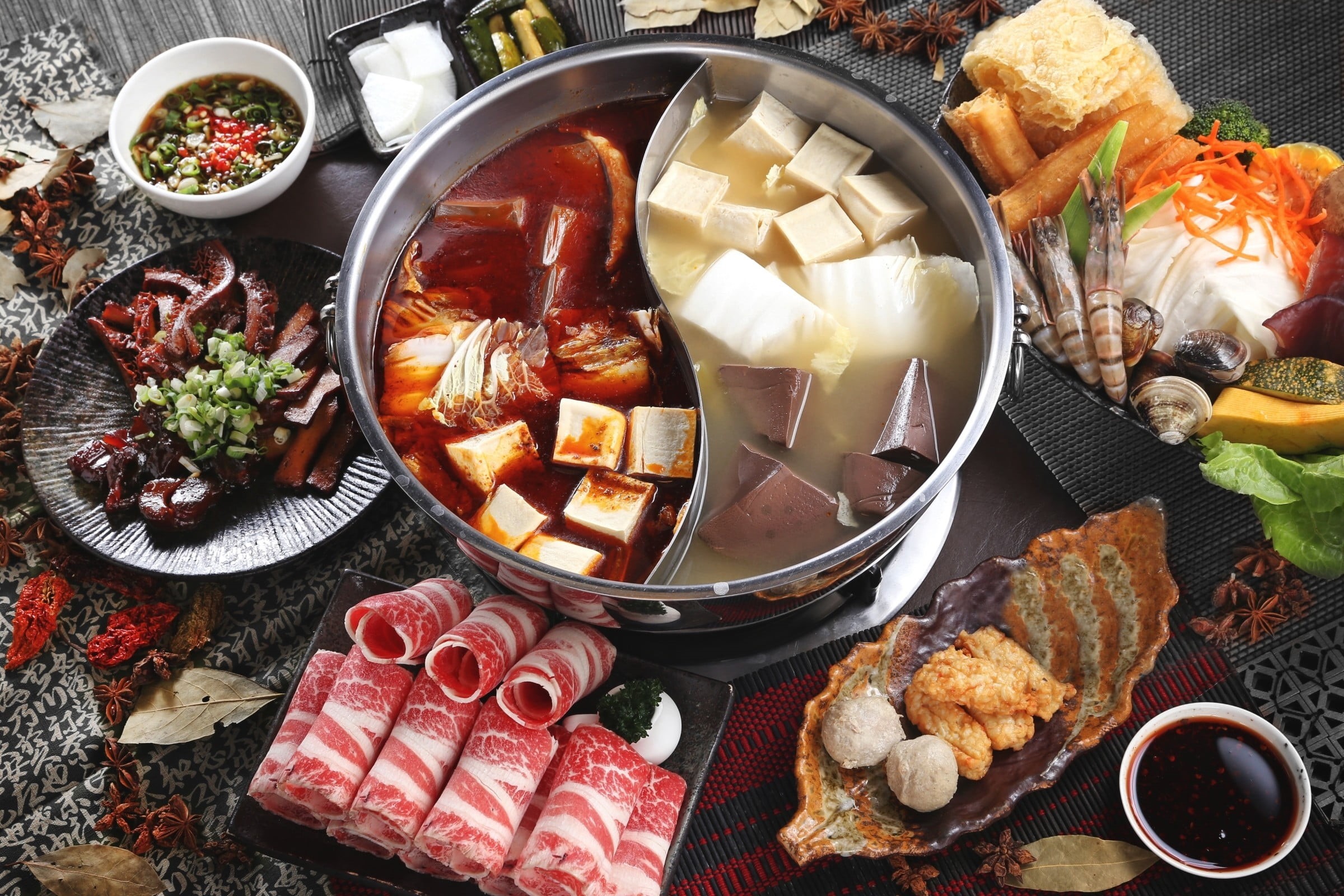ready-to-eat, gray, Hot Pot, variation, table, directly above, wellbeing, still life, dinner, freshness, 1080P, choice, meat, asian food, seafood, meal, HD Wallpaper