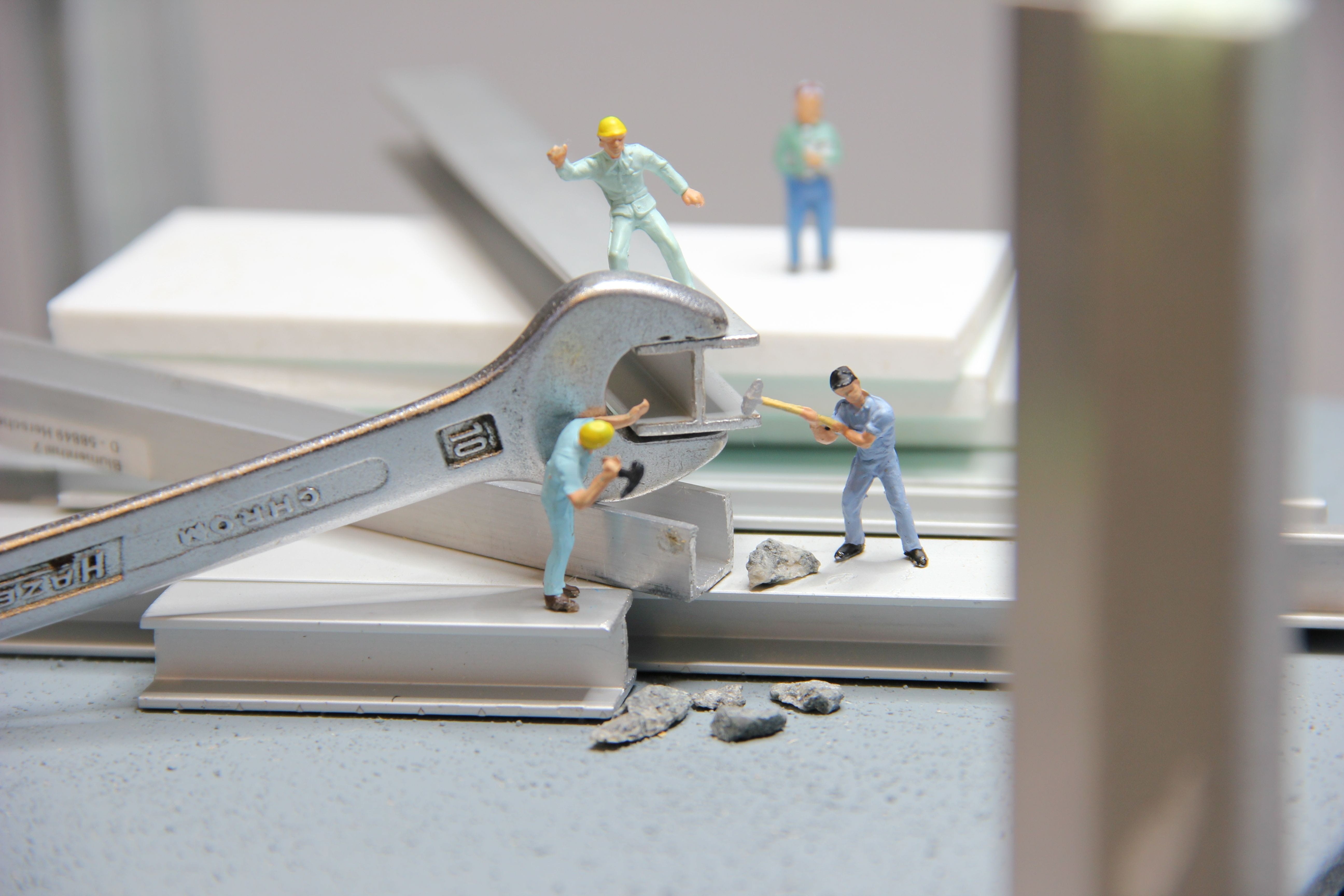 men, hammer, little man, work clothes, miniature figures, human representation, art and craft, humorous, indoors, locksmith, lüttje, creativity, full length, HD Wallpaper