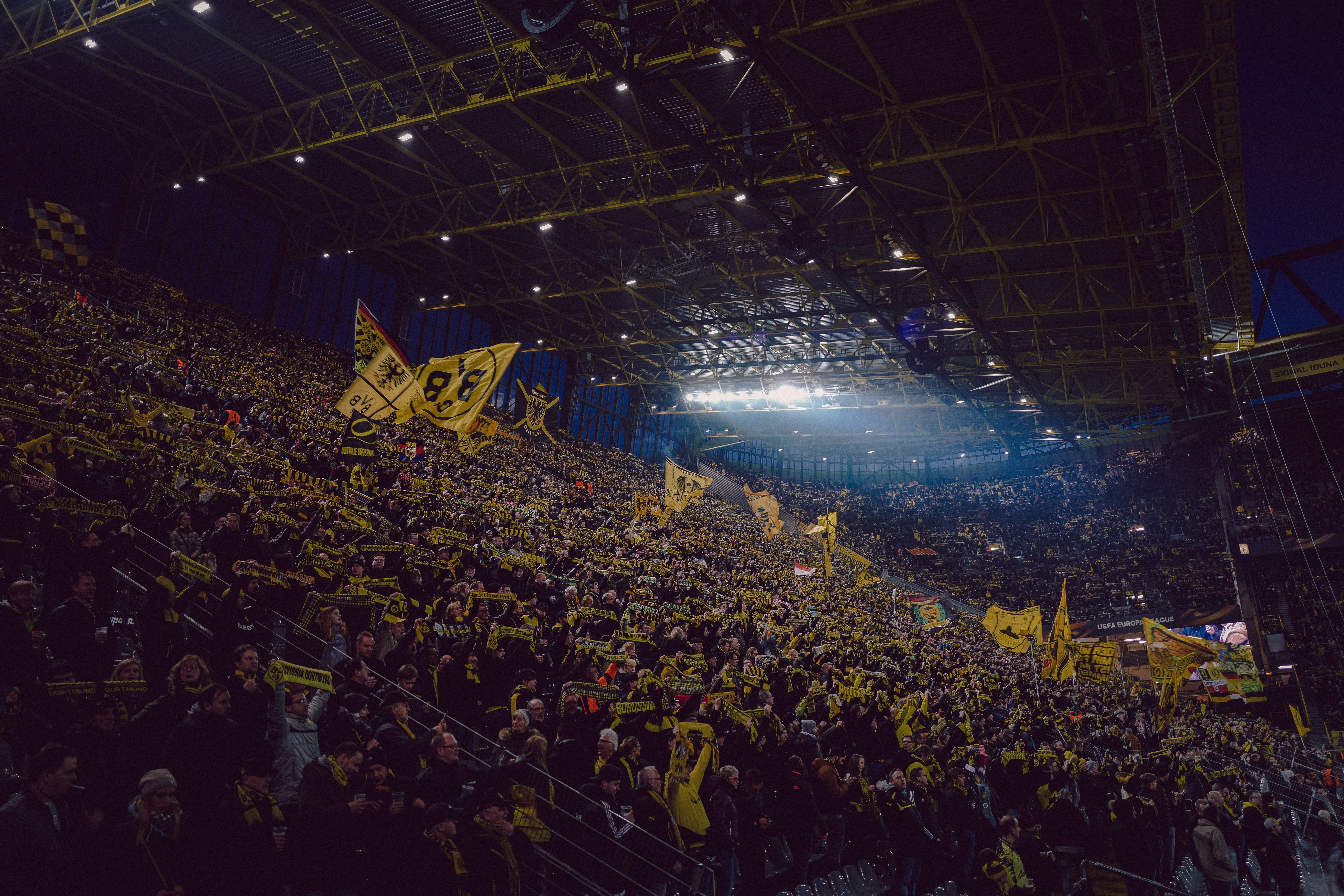 audience, sky, plant, indoors, crowd, built structure, outdoors, hall, arena, beauty in nature, building exterior, lighting equipment, building, borussia, HD Wallpaper