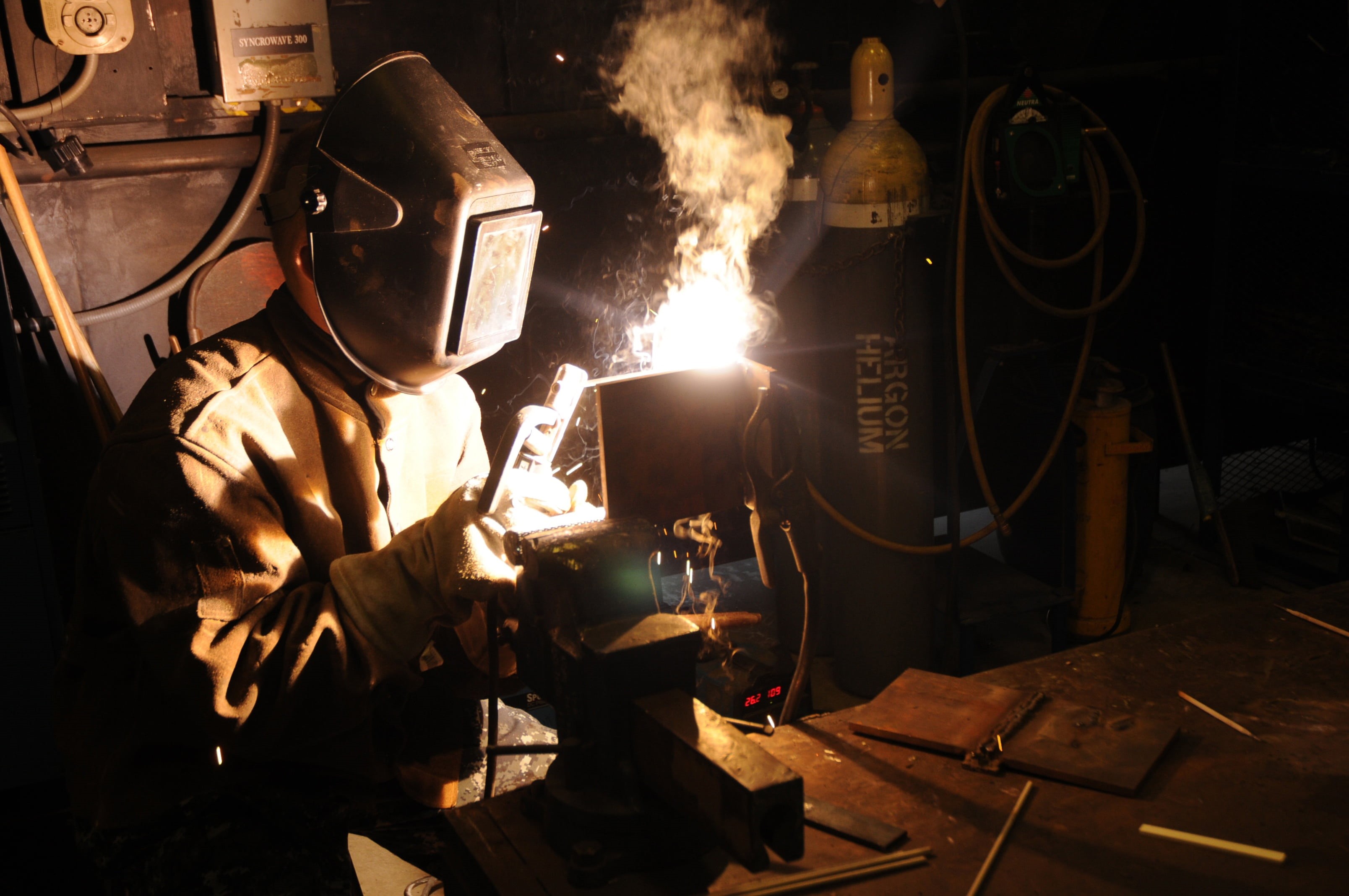 glowing, equipment, heat - Temperature, manual Worker, metal, labor, fuel and power generation, welding, person, welder, flame, sparks, occupation, motion, HD Wallpaper