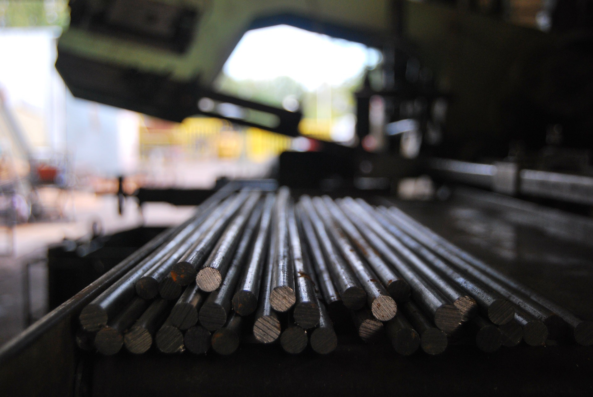workshop, machine, iron, nut - fastener, silver colored, pattern, metal processing, nature, gray, table, no people, alloy, metal rod, day, wood - material, HD Wallpaper