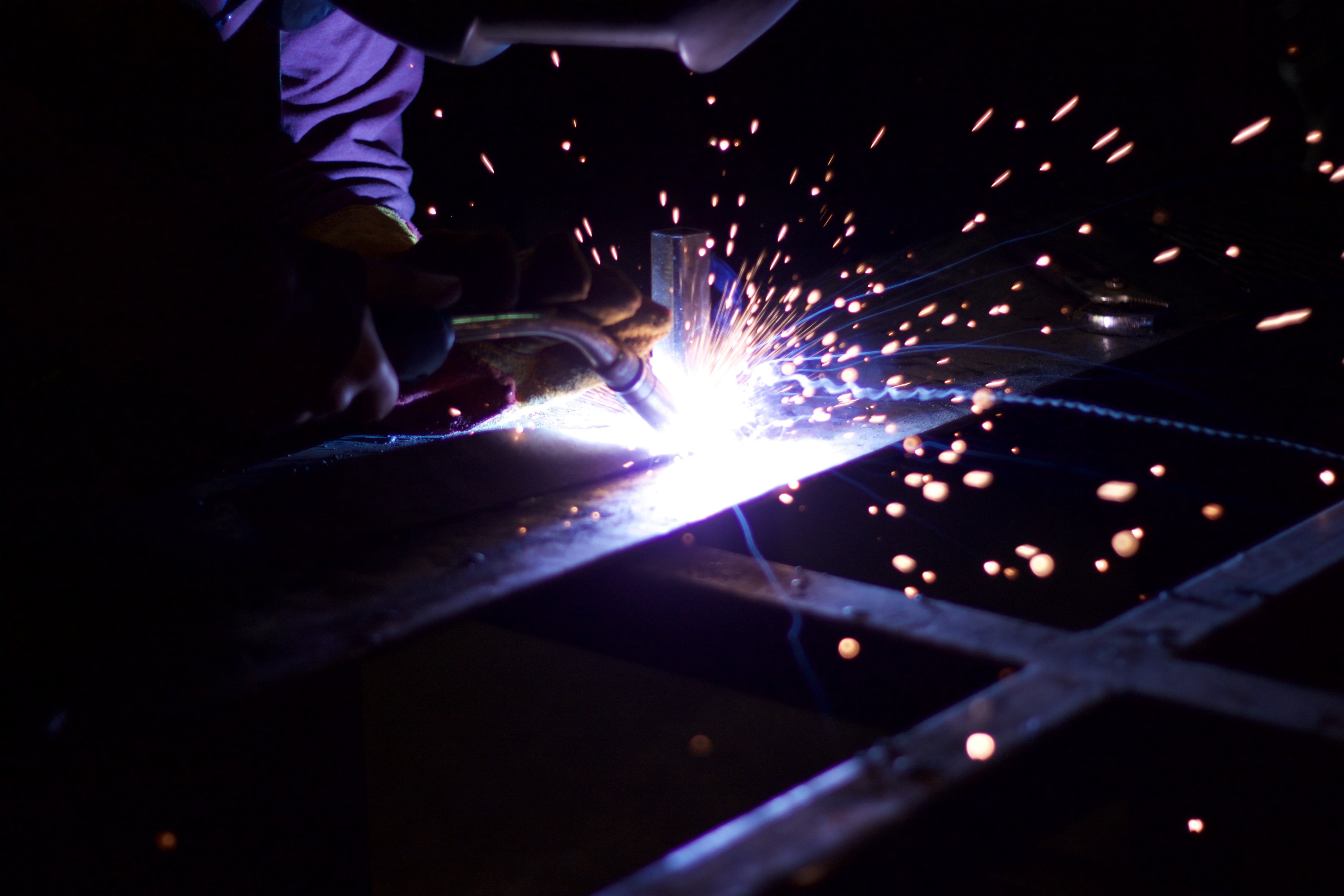 one person, technology, hand, welder, business, motion, industrial, alloy, cutting, industry, factory, metal industry, blurred motion, occupation, skill, HD Wallpaper