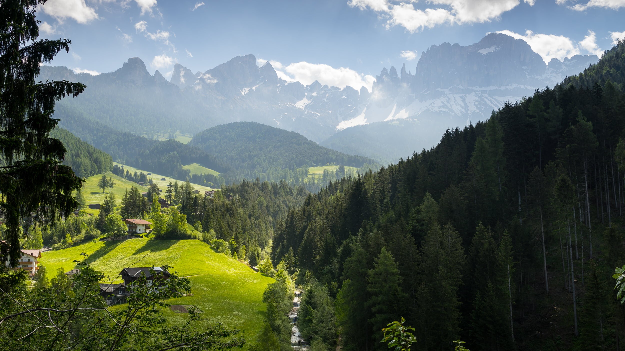 field, outdoors, mountain Peak, Hills, Tyrol, grass field, South, Italy, Hiking, rosengarten, green, Garden, scenics, sky, mountains, green Color, meadow, HD Wallpaper
