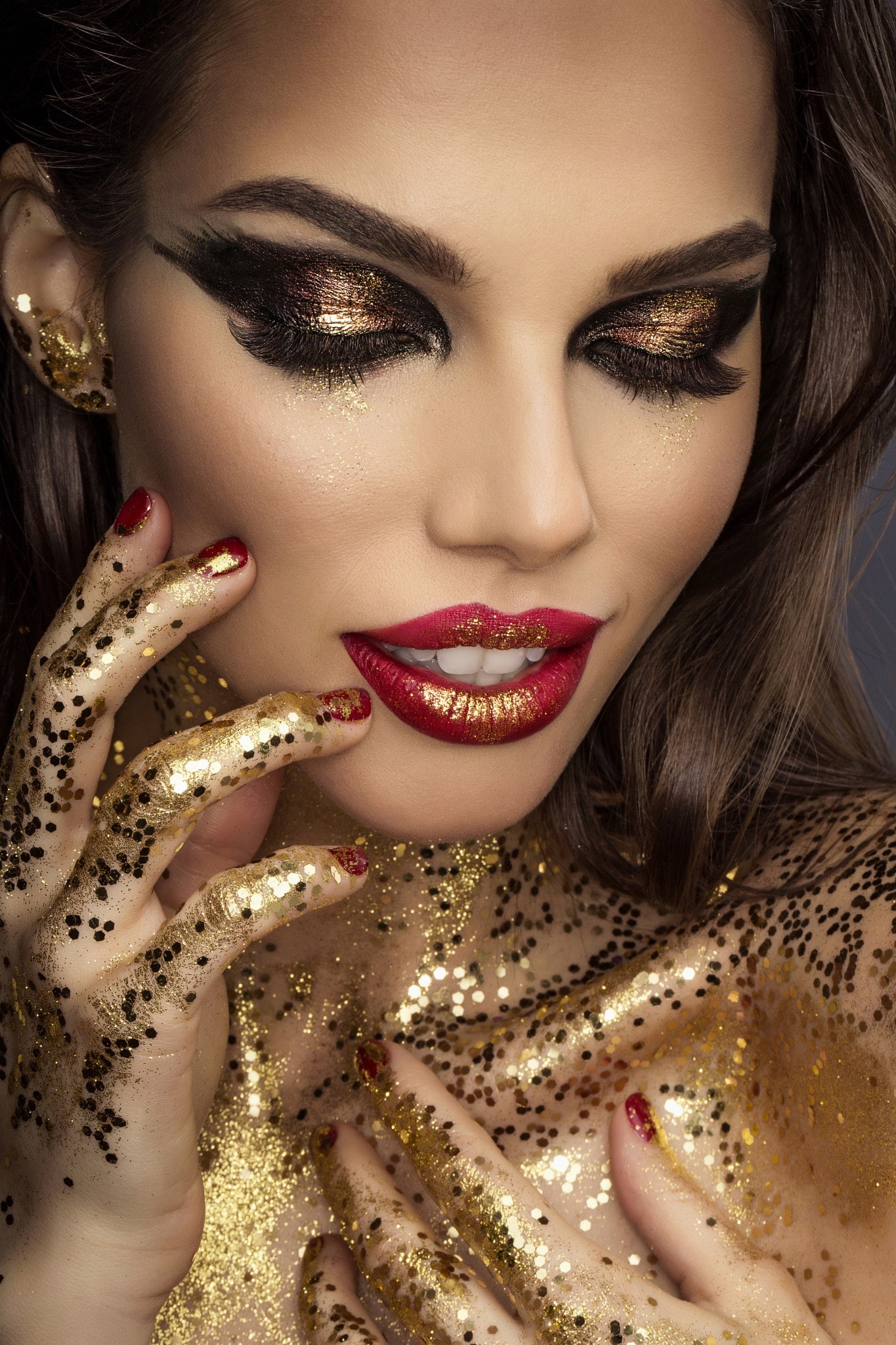 glamour, beauty, human body part, red lipstick, 500px, lipstick, model, luxury, fashion model, hairstyle, one person, Slinky-Aleksandr Lishchinskiy, make-up, Phone HD Wallpaper