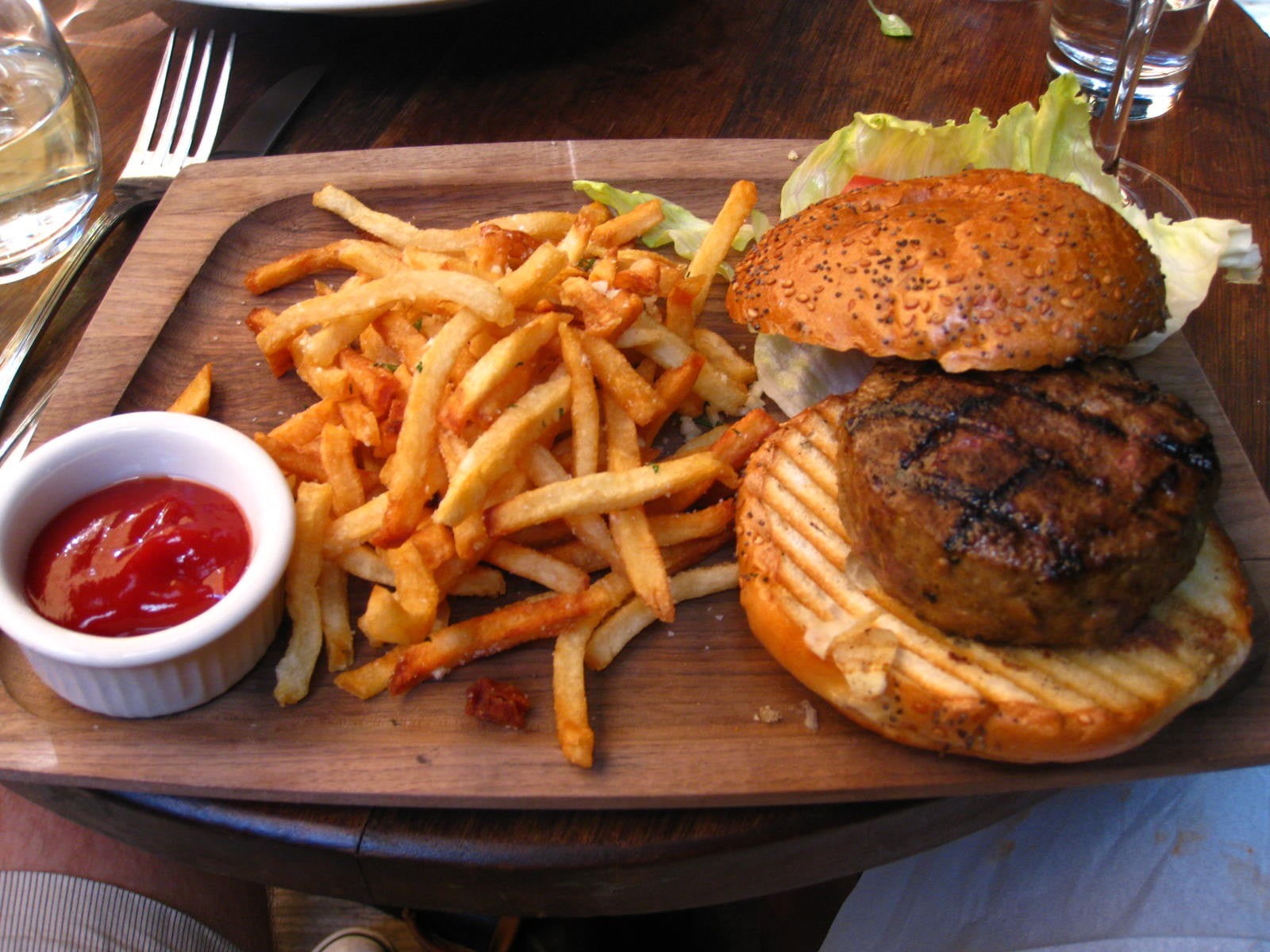 no people, snack, table, sandwich, comfort food, hamburger, take out food, indoors, ready-to-eat, food, fast food, condiment, unhealthy eating, relish, HD Wallpaper