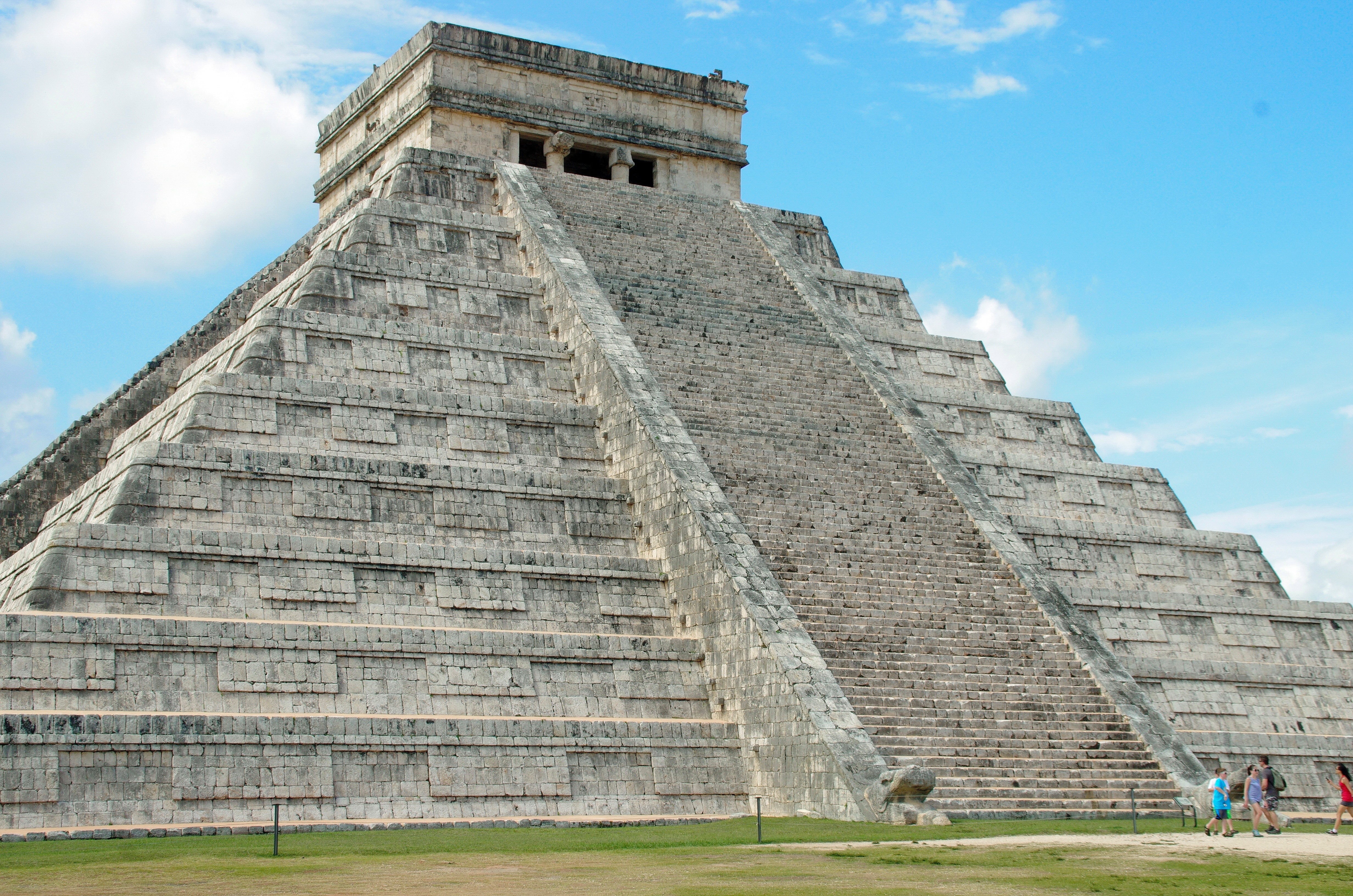 architecture, archaeology, mexican Culture, sky, chichen Itza, old, kukulkan Pyramid, yucatan, mayan, place of worship, ancient, pyramid, maya, low angle view, HD Wallpaper