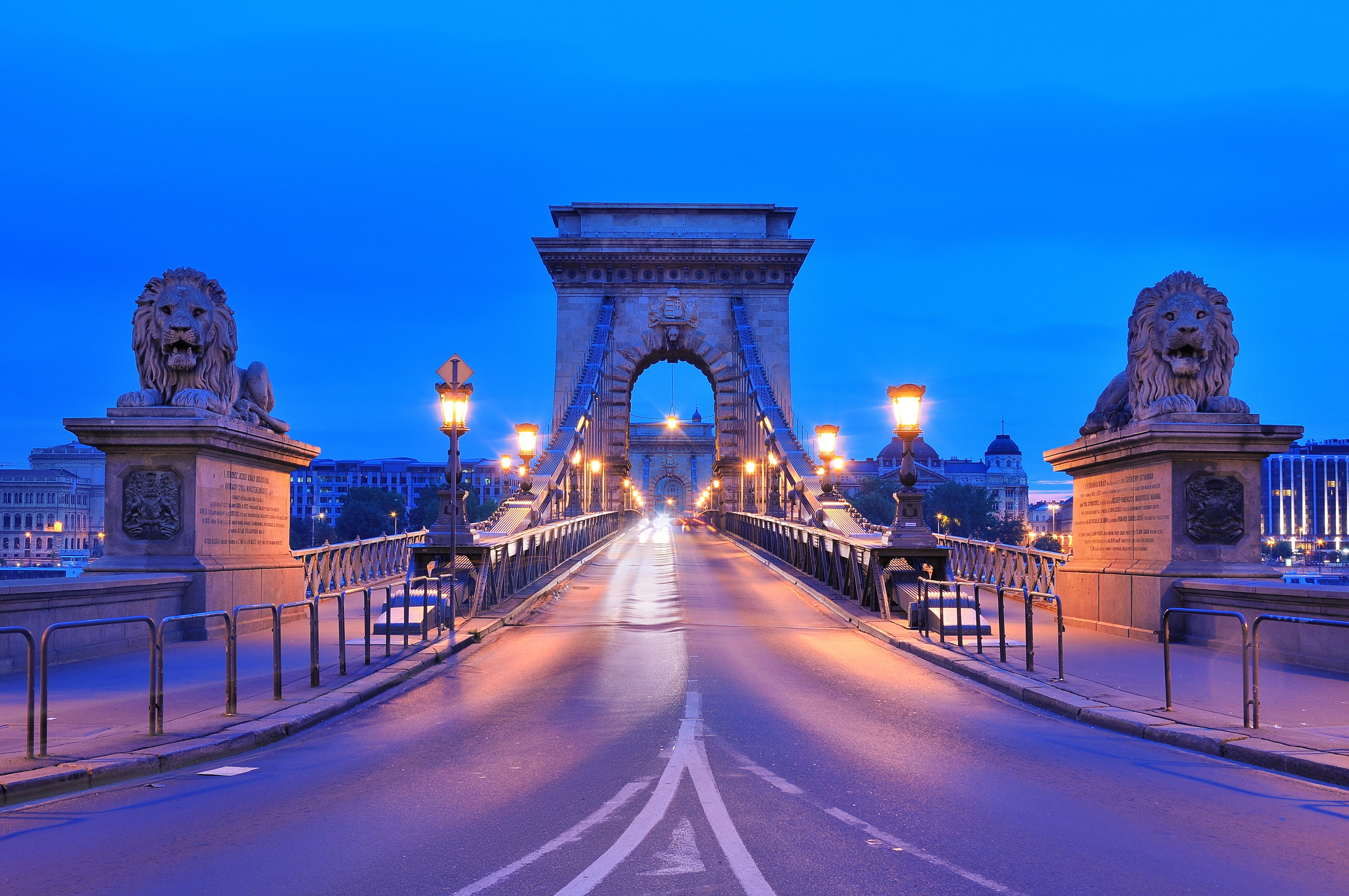 the city, sky, 2K, Széchenyi chain bridge, sculpture, traffic, built Structure, tourist, light trail, night, travel, chain Bridge, connection, sunset, HD Wallpaper