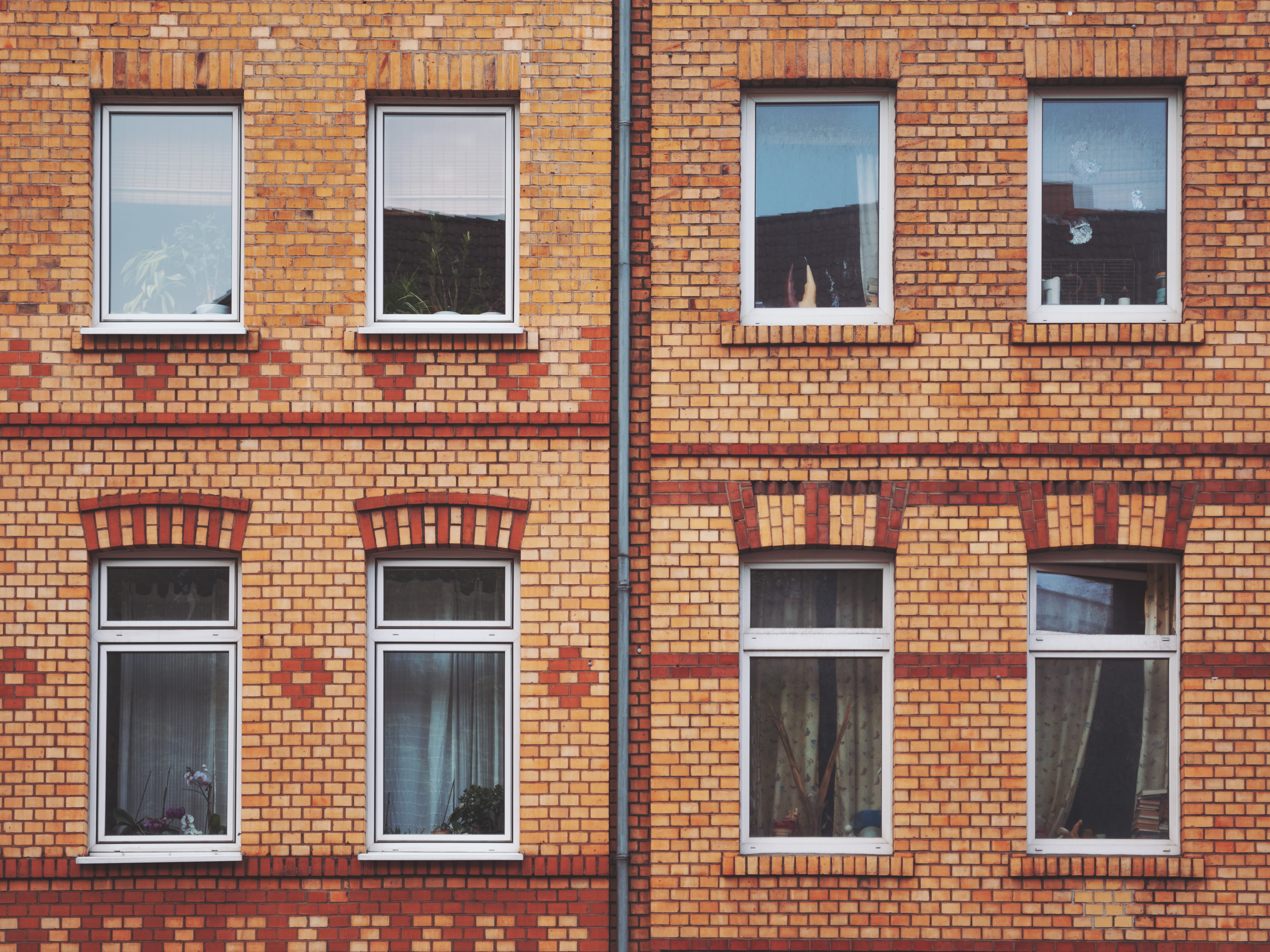 residential district, window, architecture, brick wall, mirrors, wall, urban Scene, orange, window frame, brown, no people, built Structure, day, facade, HD Wallpaper