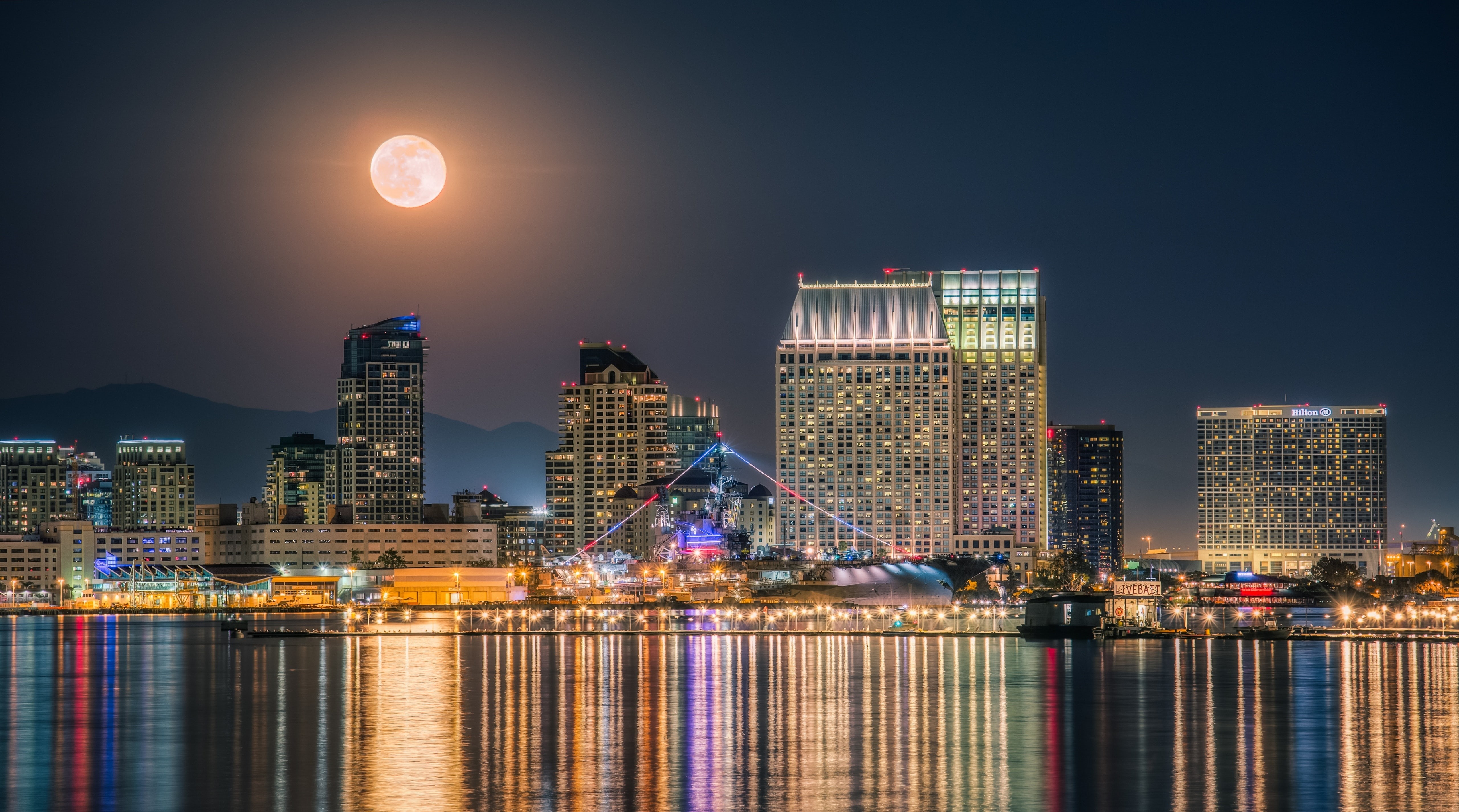 office building exterior, Moon, sandiego, Hyatt, 5K, canon5d, building, concrete, Reflection, rising, gray, Downtown, full, travel destinations, buildings, HD Wallpaper