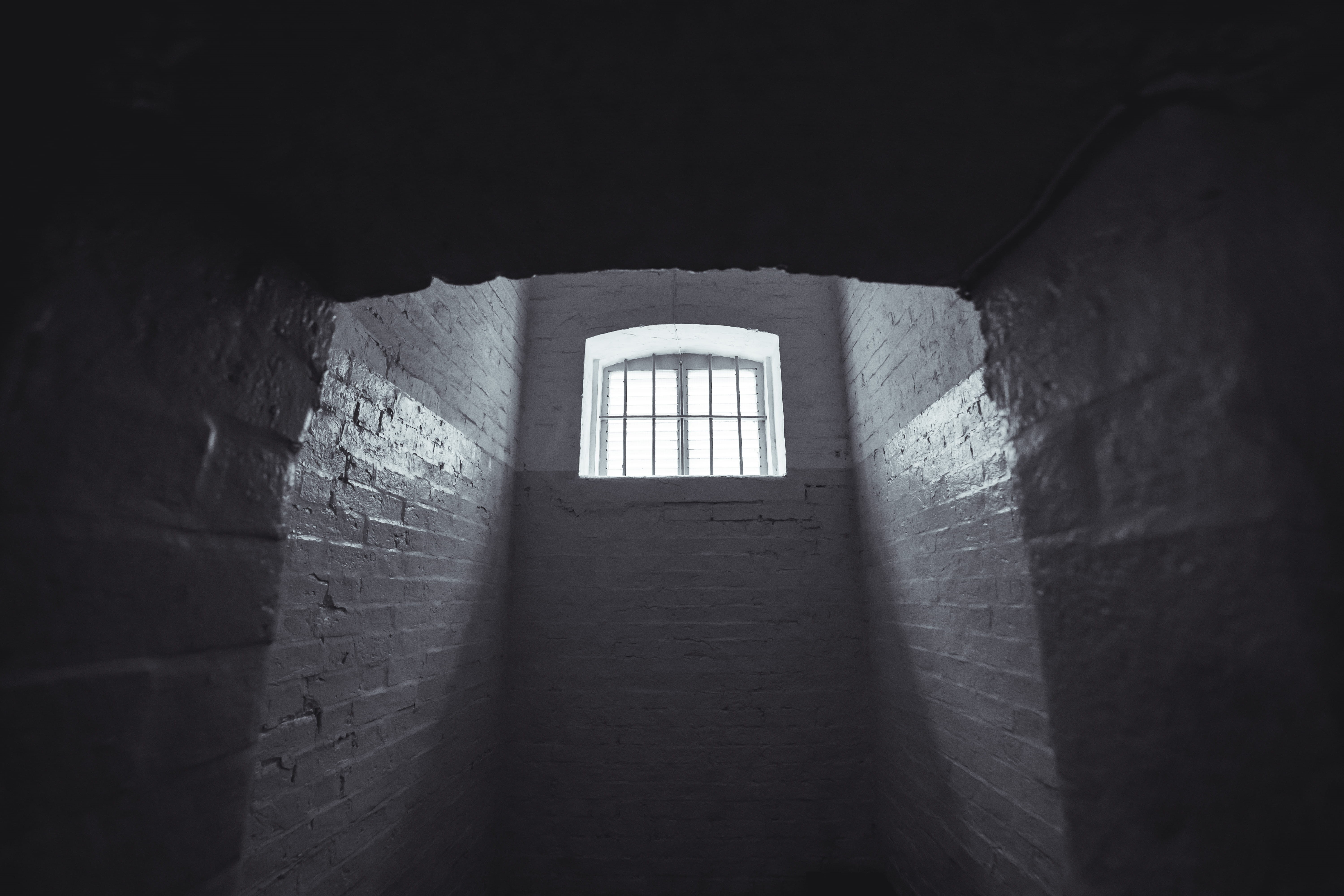 light at the end of the tunnel, room, black-and-white, prison cell, tunnel, the past, prison, jail, abandoned, sunlight, building, light, old, day, indoors, HD Wallpaper