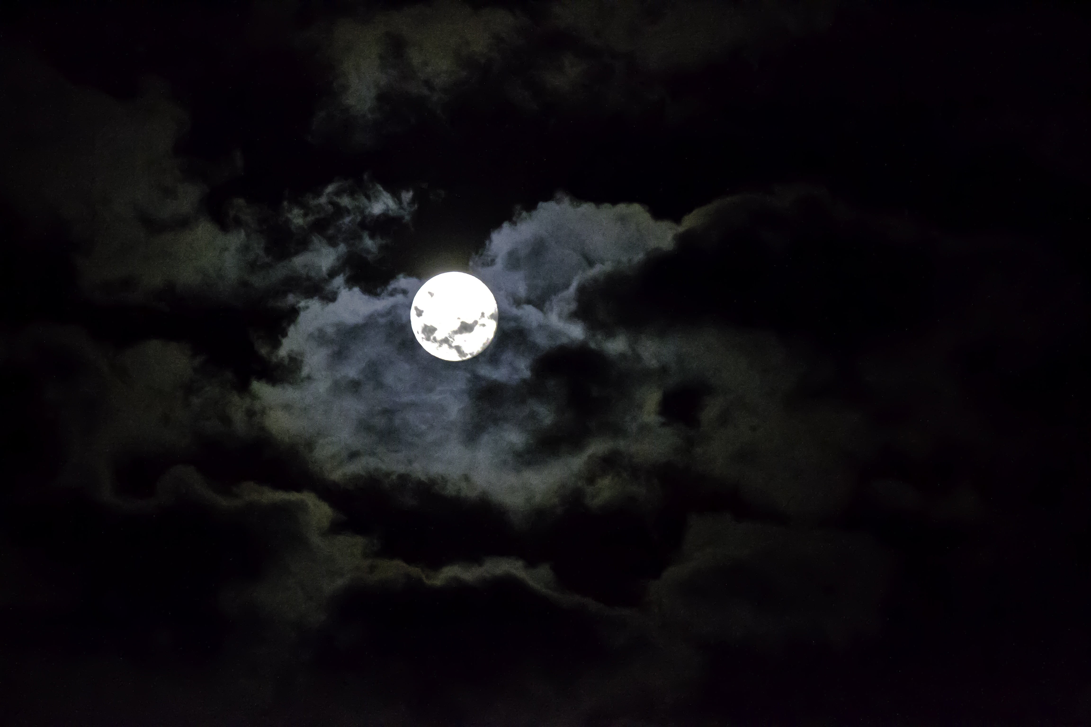 mood, full moon, outdoors, astronomy, photography, ominous, planetary moon, tranquility, moon, spooky, cloud - sky, bill, scenics - nature, black background, HD Wallpaper