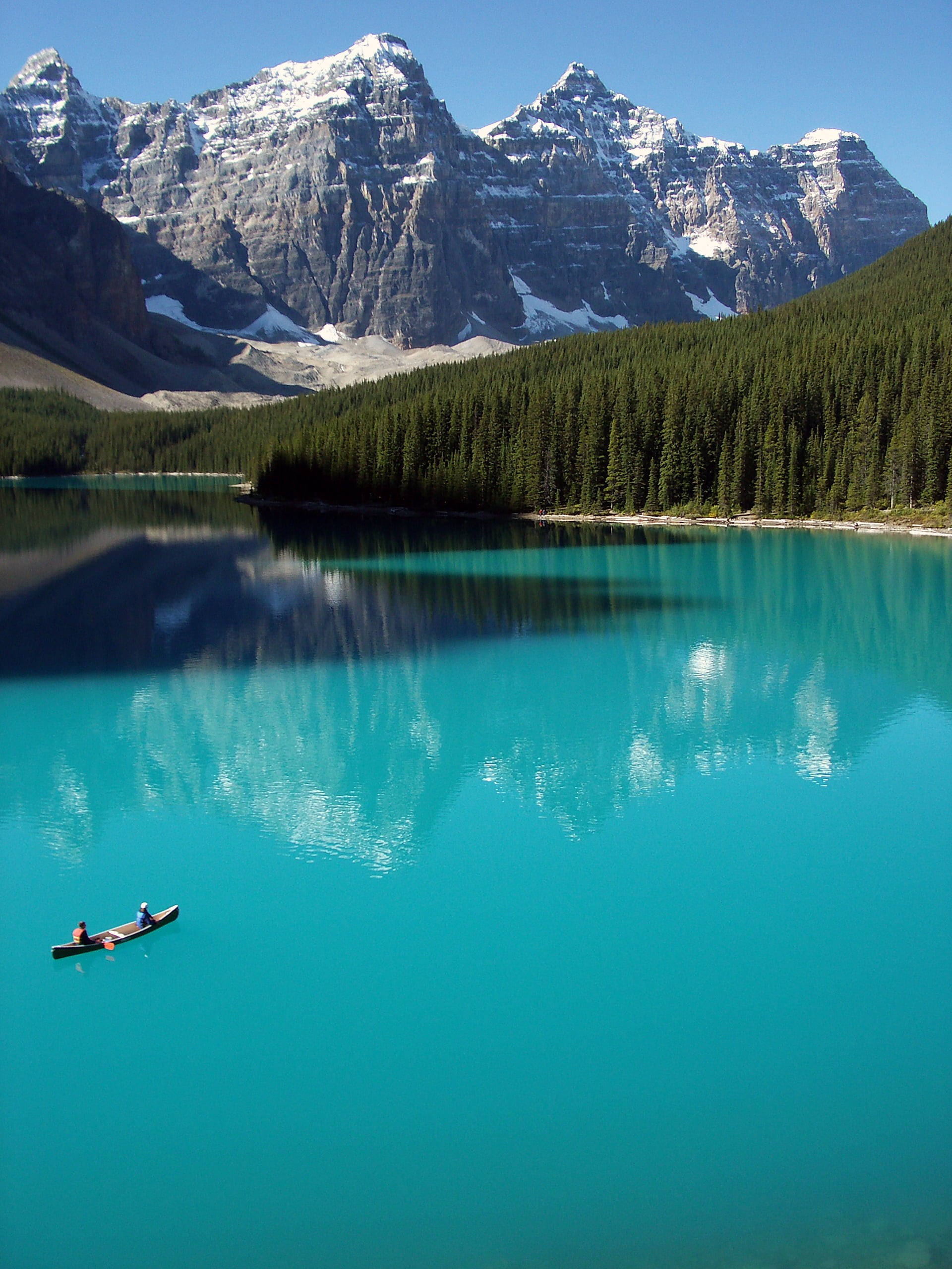 2K, reflection, travel, Banff National Park, daytime, scenics, mountain, vacations, rocky Mountains, water, national, two, canoeing, mountain Range, landscape, Phone HD Wallpaper