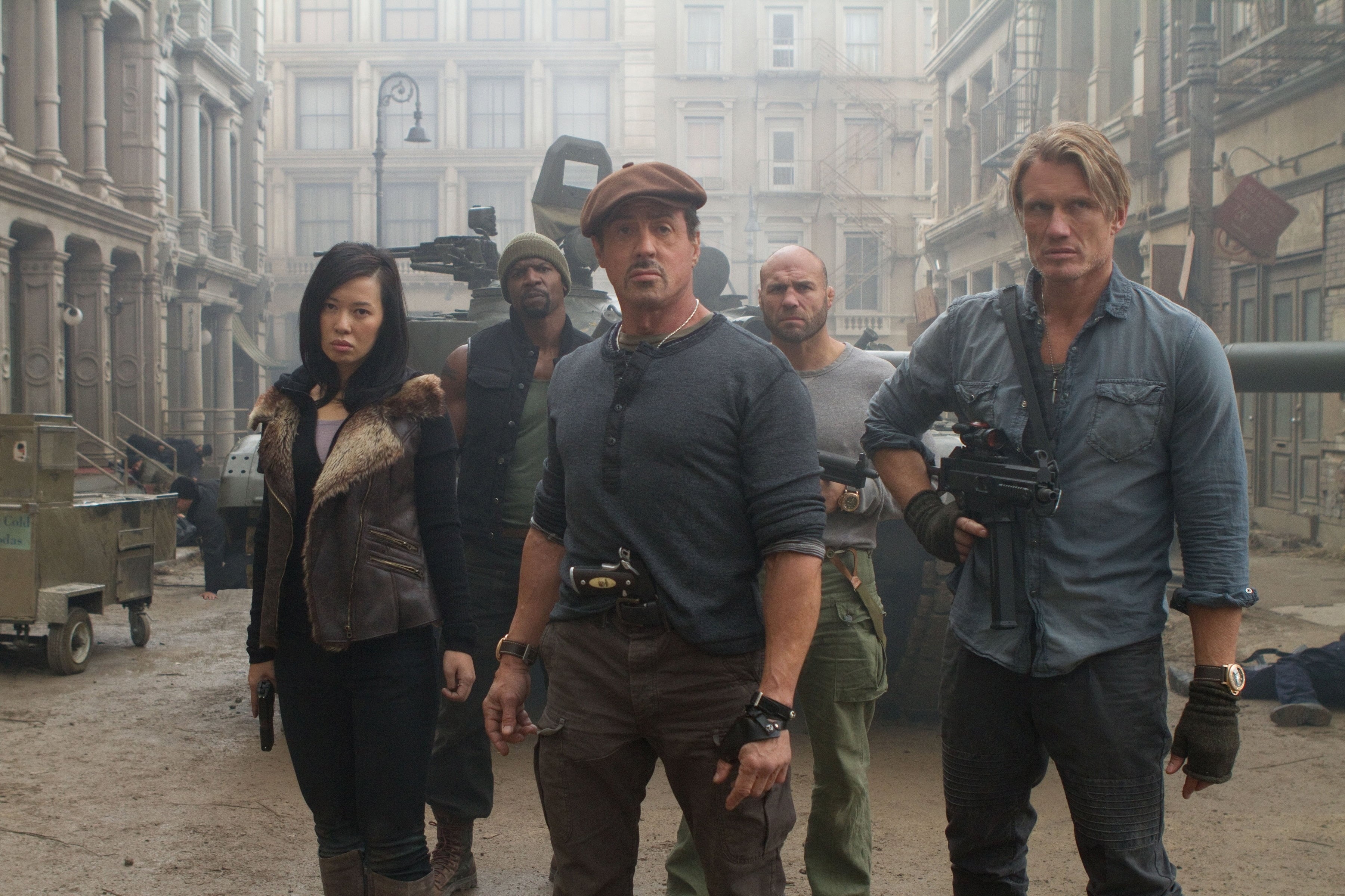 looking at camera, Hale Caesar, Nan Yu, expendables, Terry Crews, Sylvester Stallone, group of people, Barney Ross, casual clothing, Dolph Lundgren, Randy Couture, HD Wallpaper