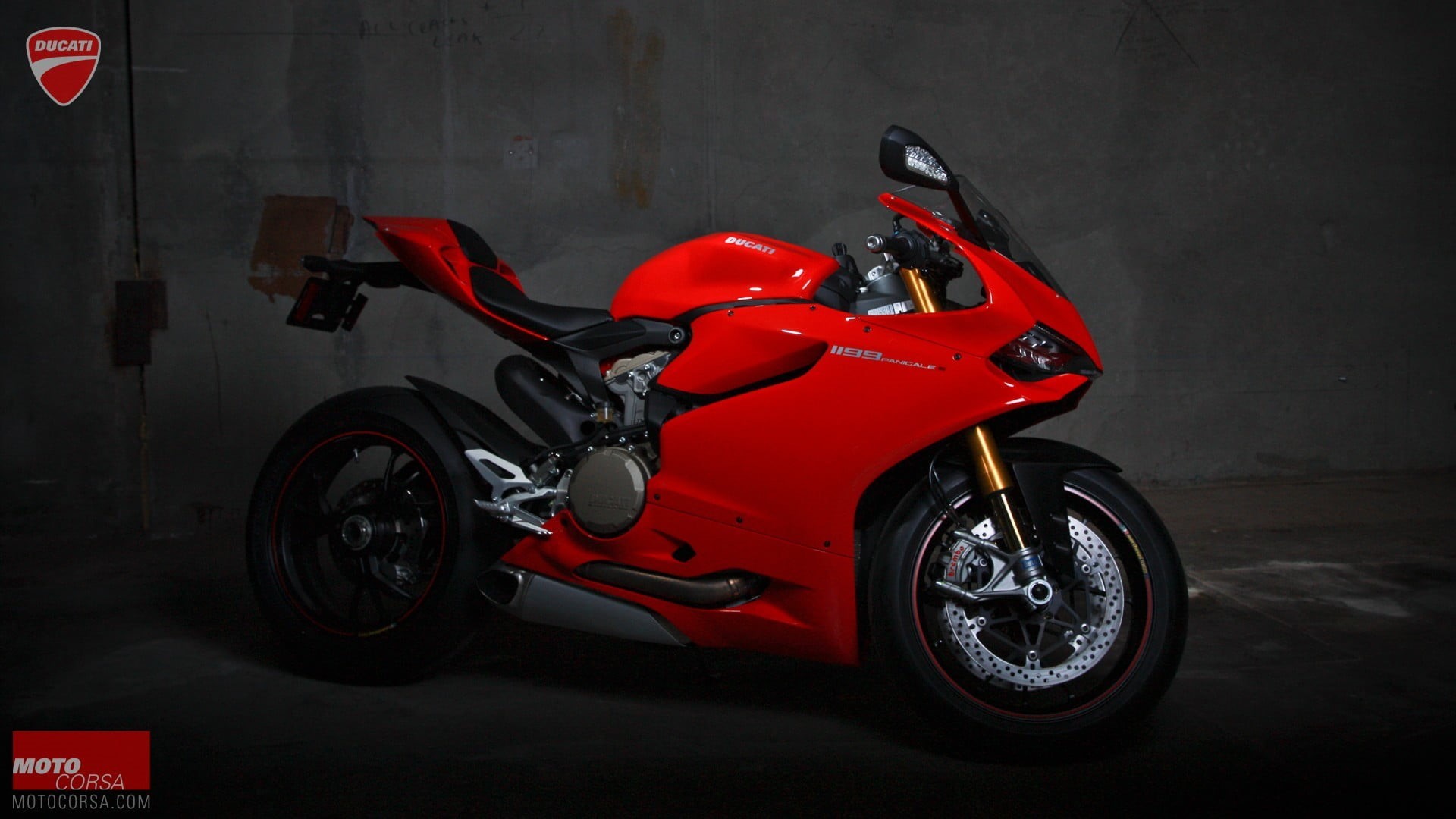motorsport, motor vehicle, one person, superbike, motion, sports race, crash helmet, side view, sports helmet, land vehicle, indoors, bike, sports, protection, HD Wallpaper
