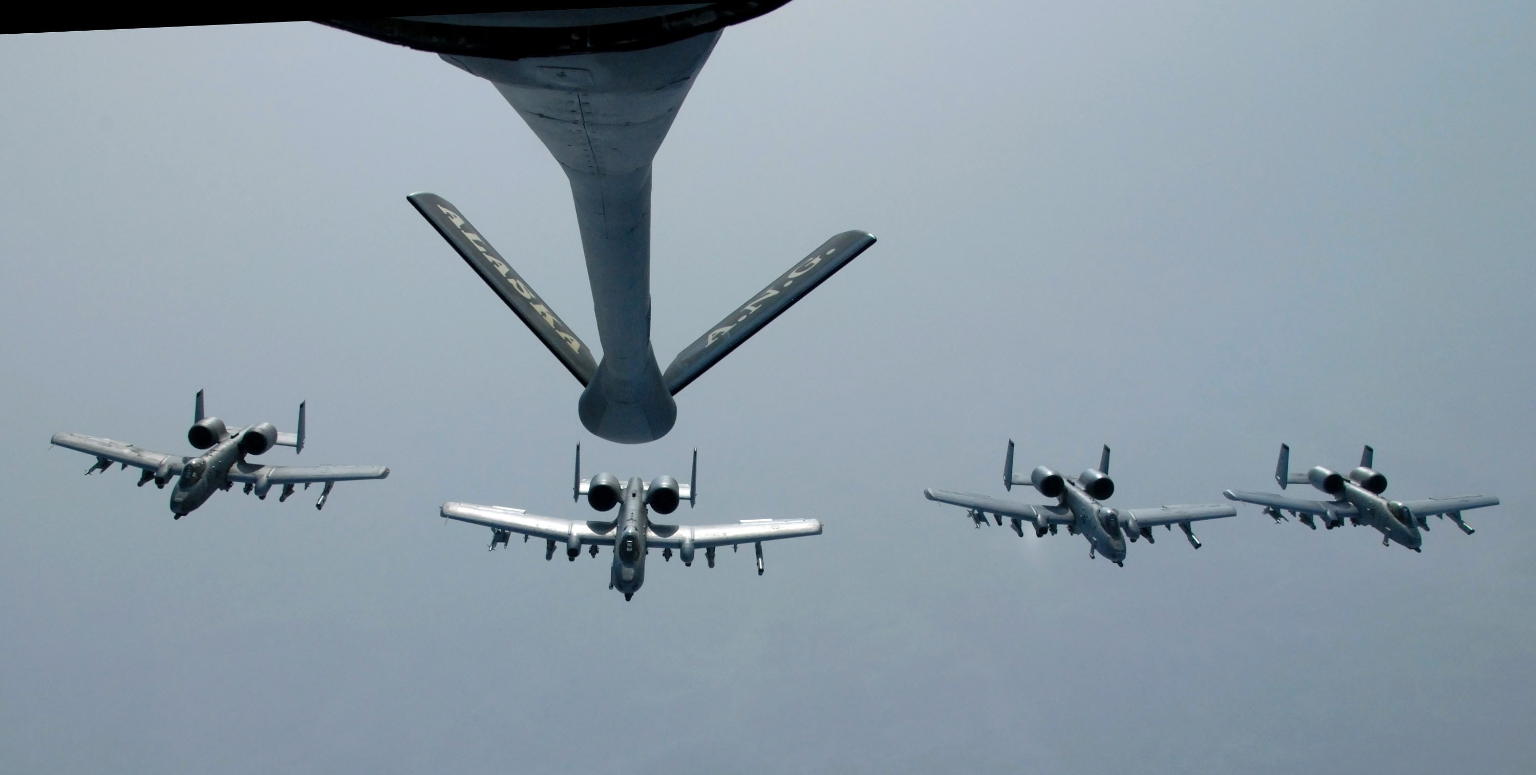 flying, 2K, sky, on the move, motion, transportation, nature, arrangement, army, mid-air refueling, plane, day, airshow, low angle view, Fairchild A-10 Thunderbolt II, HD Wallpaper