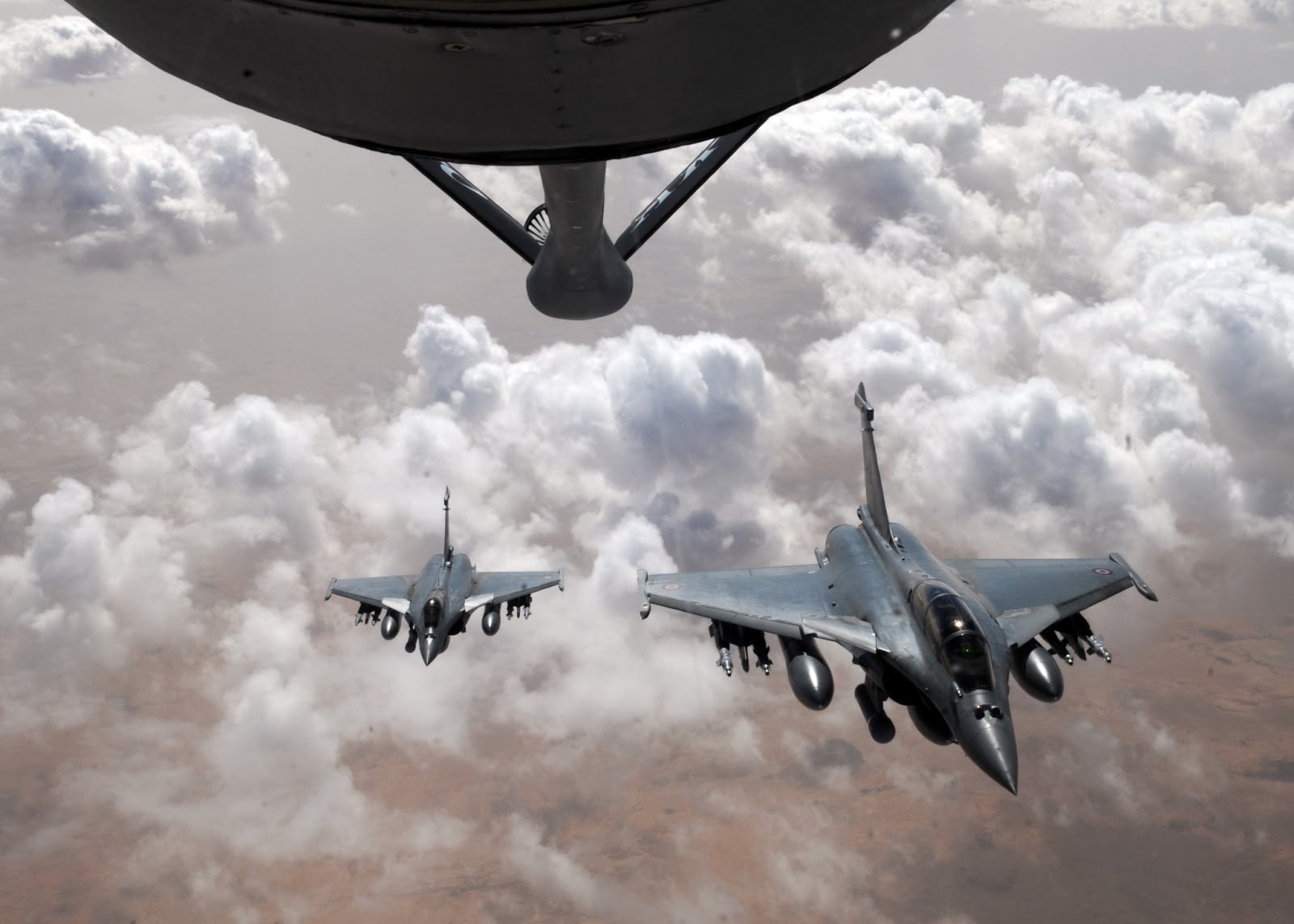 720P, jet fighter, mid-air refueling, military, Dassault Rafale, military aircraft, HD Wallpaper