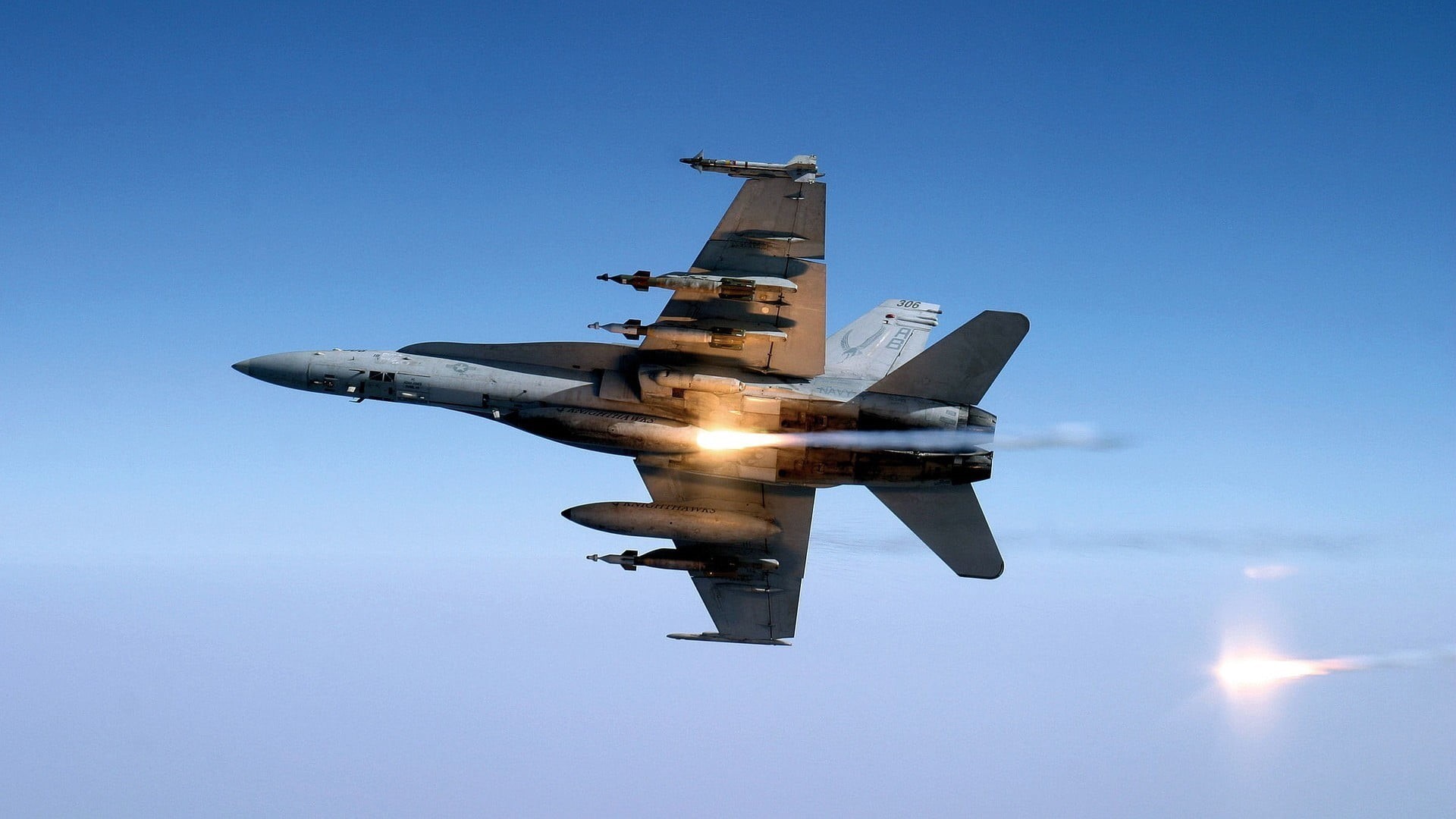 clear sky, blue, sky, air force, aerospace industry, air vehicle, mode of transportation, McDonnell Douglas F/A-18 Hornet, aerobatics, explosive, airplane, HD Wallpaper