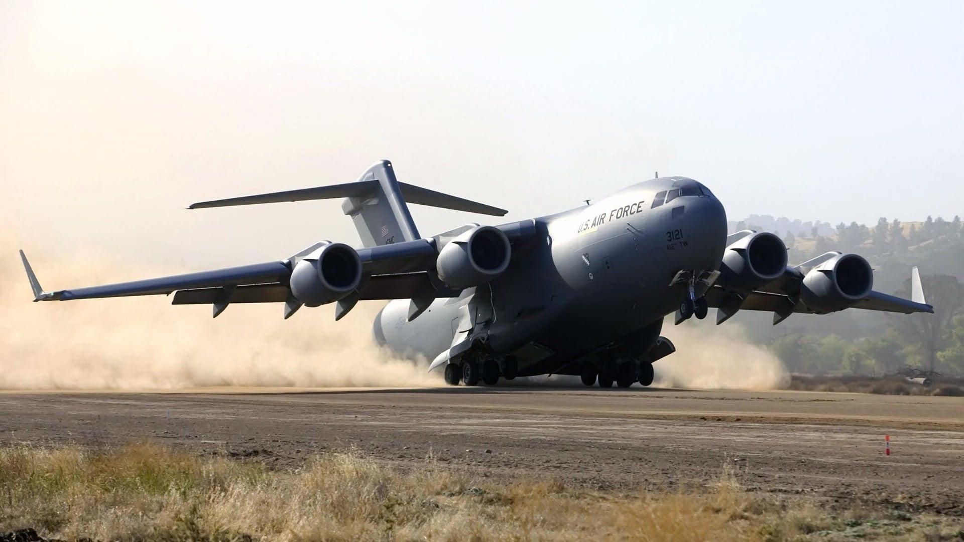 airport, aggression, C-17 Globmaster, no people, airport runway, landing - touching down, motion, day, aircraft, taking off, military aircraft, travel, HD Wallpaper