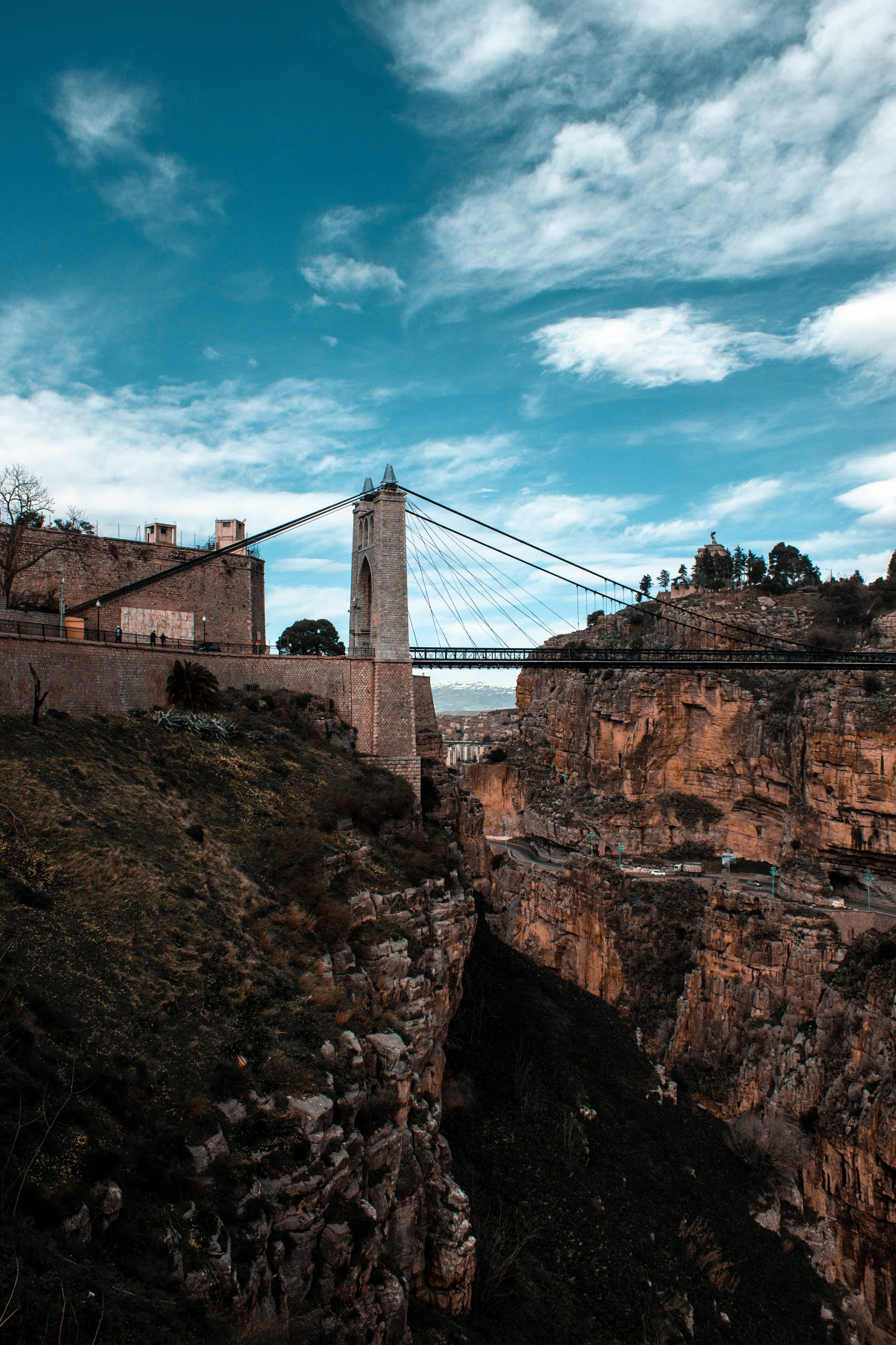 day, bridge - man made structure, connection, building exterior, cliff, monastery, house, travel, transportation, valley, low angle view, tourism, travel destinations, Phone HD Wallpaper