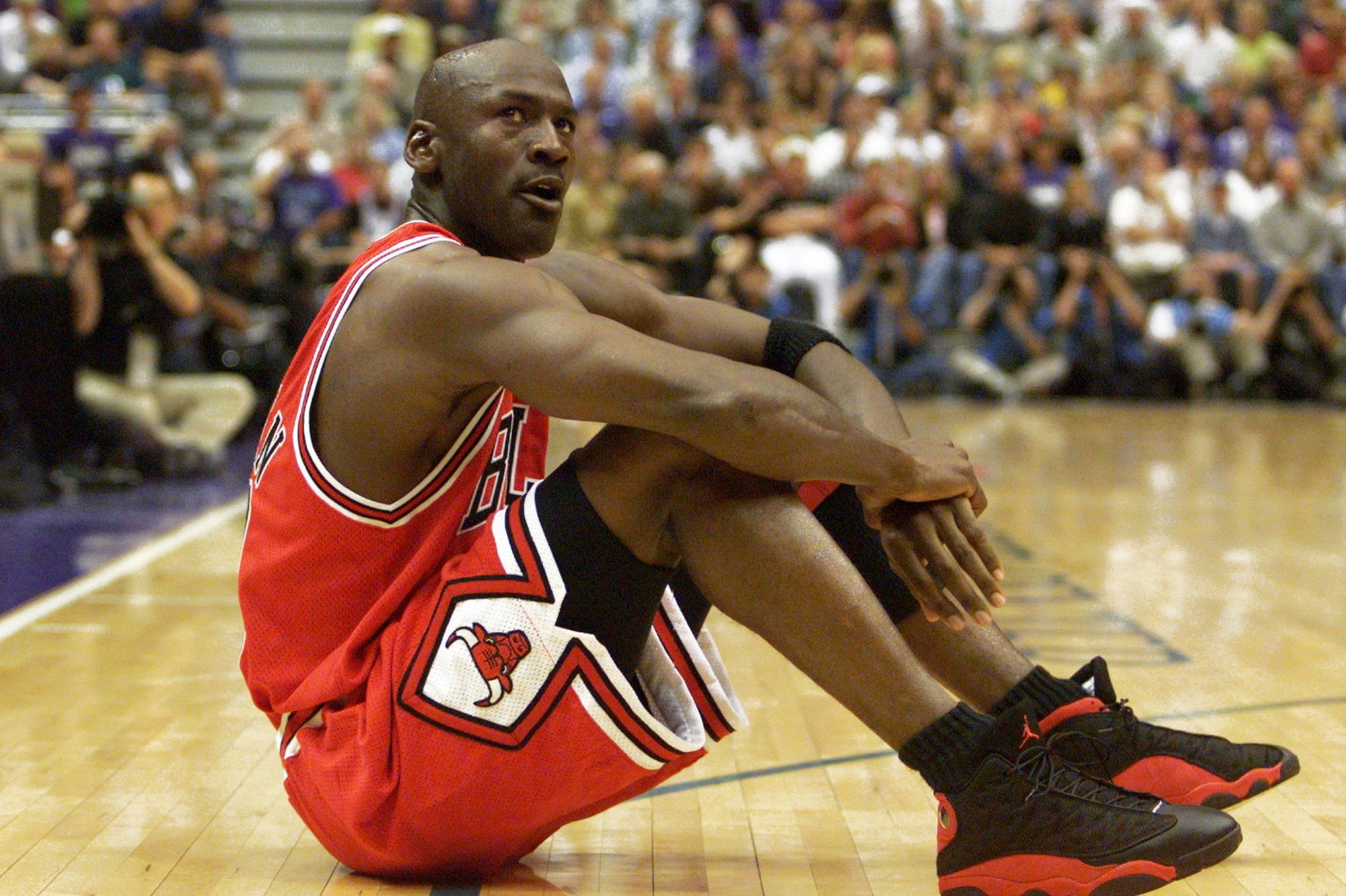 incidental people, playing, men, 1080P, indoors, sportsman, basketball - sport, people, strength, event, muscular Build, outdoors, sports Team, michael jordan, HD Wallpaper