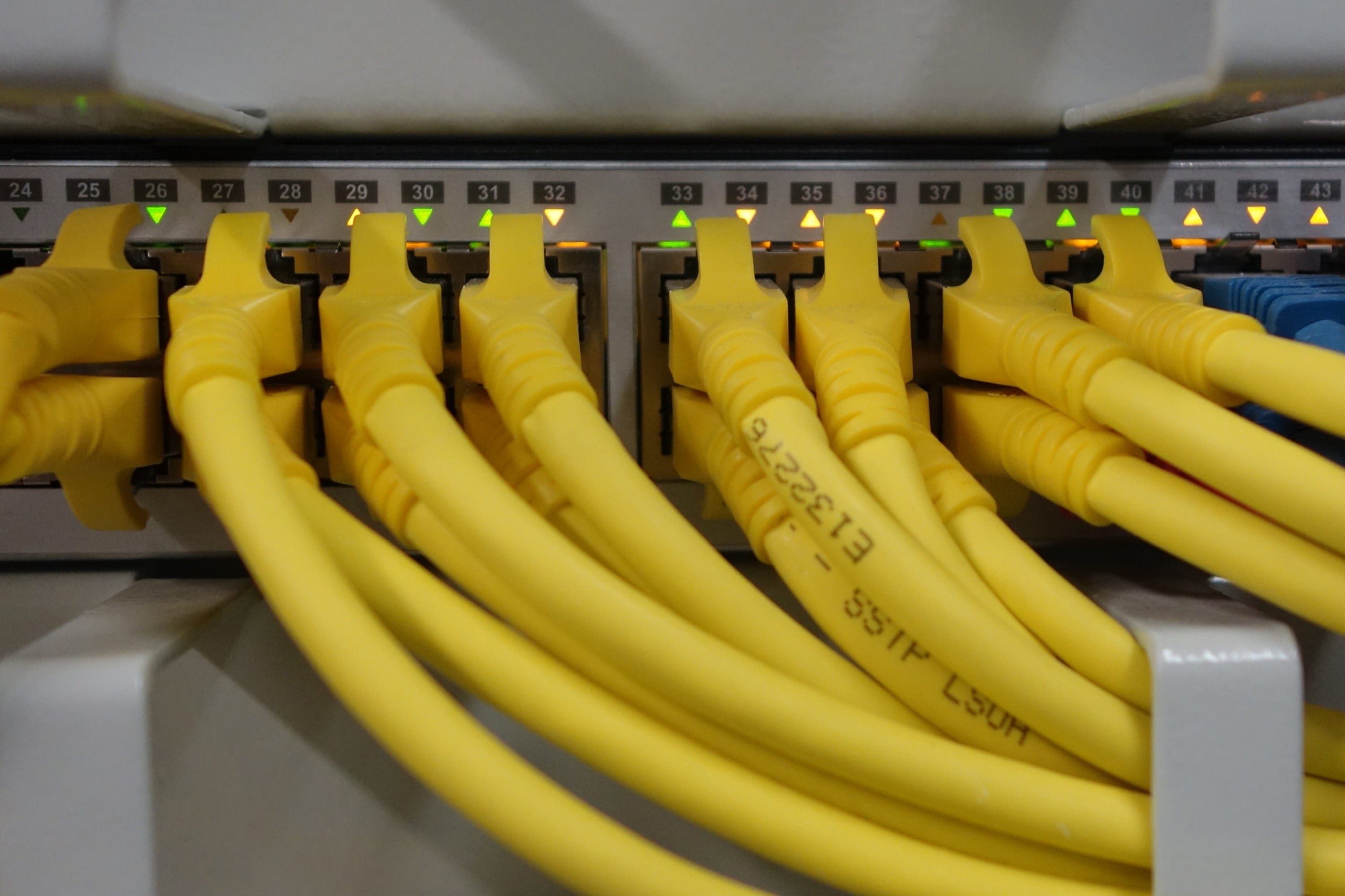 indoors, patch, rj45, wireless technology, administration, large group of objects, network connector, hub, distributor, patch cable, technology, no people, HD Wallpaper