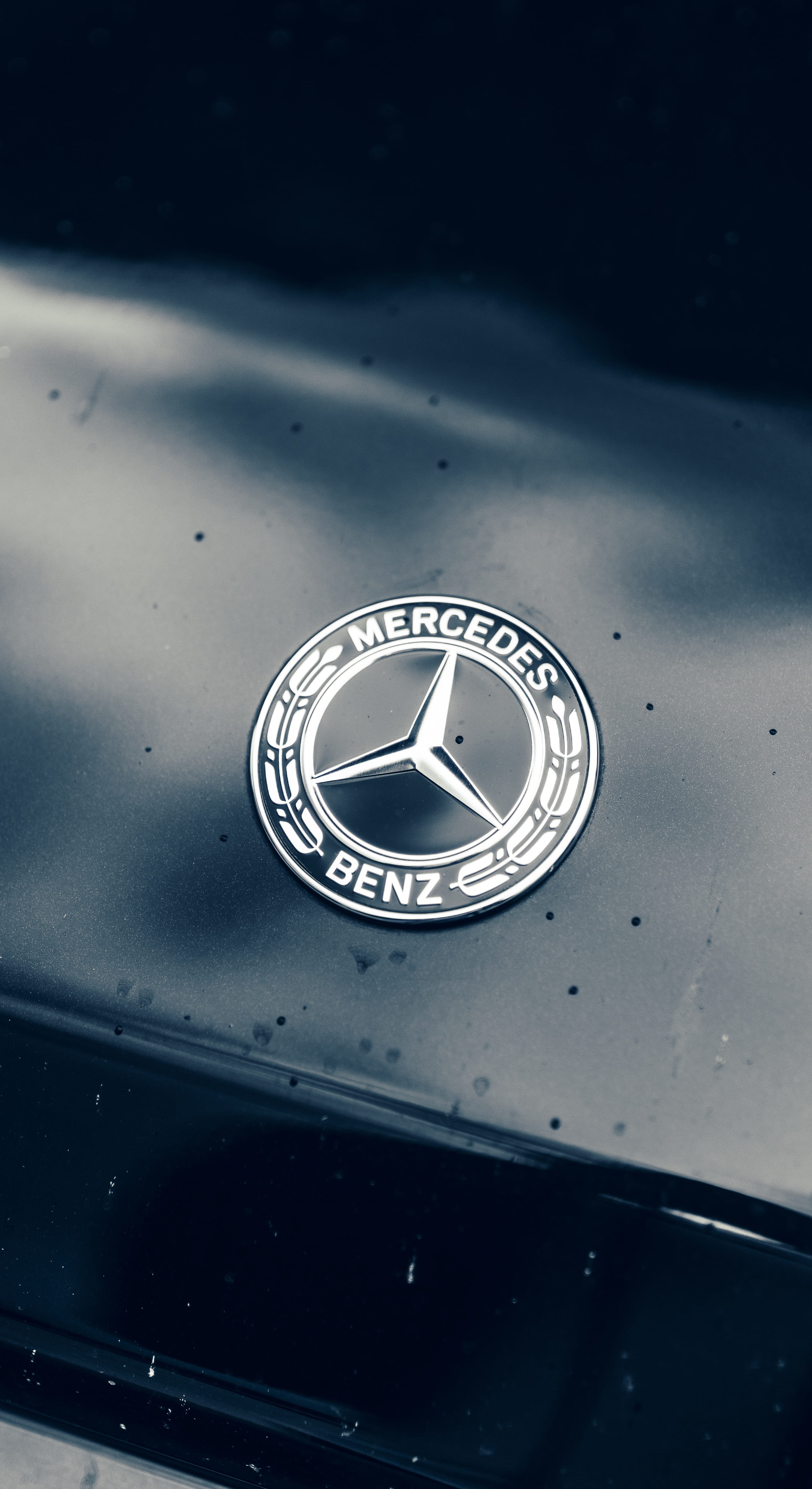 tapestry, close-up, time, emblem, trademark, badge, day, mercedes, 5K, control, chrome, wristwatch, ornament, light fixture, mode of transportation, art, Phone HD Wallpaper