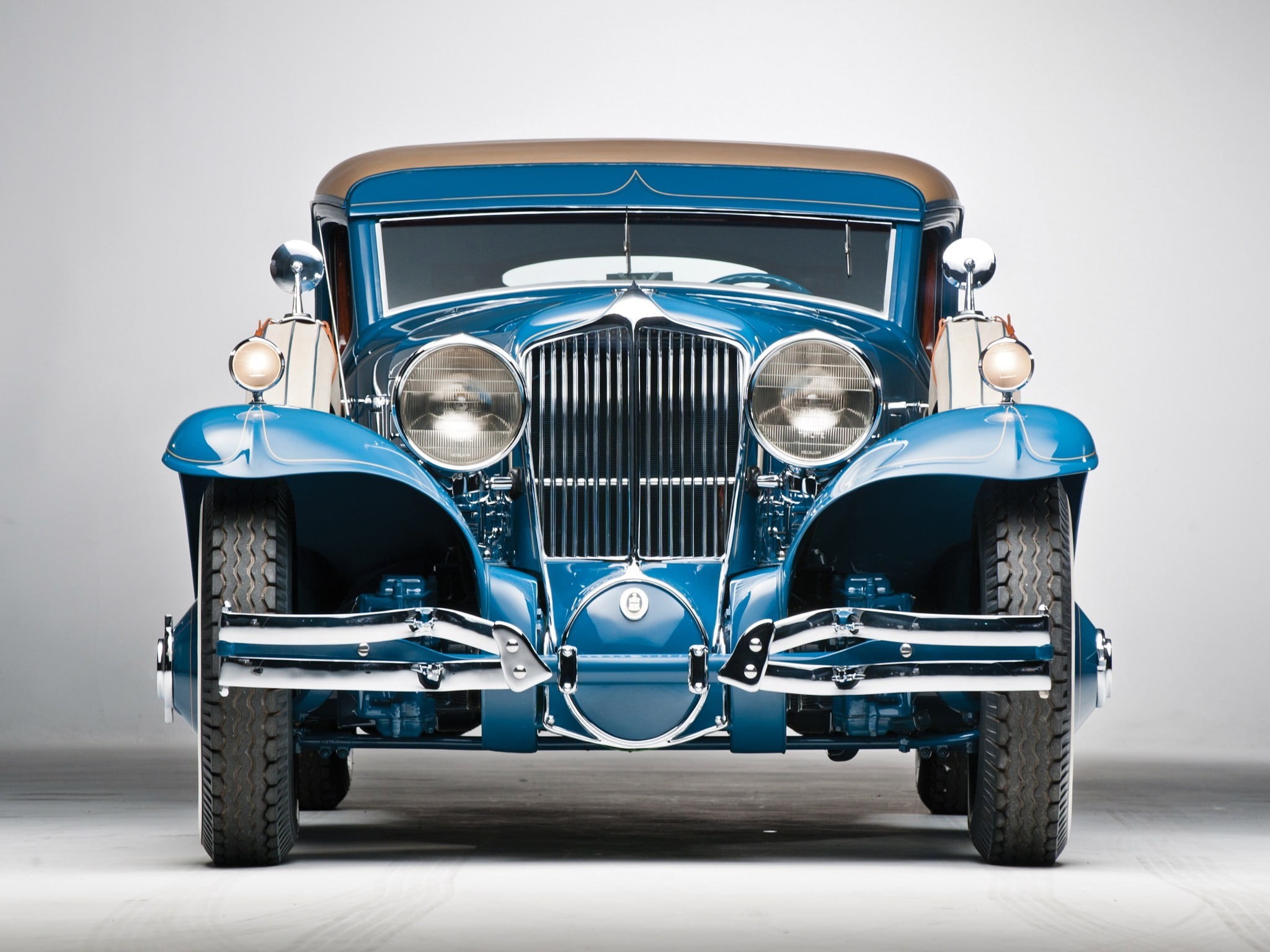 metal, single object, black, no people, indoors, old, wheels, headlight, Cord L-29, wheel, transportation, mode of transportation, motor vehicle, vehicle, HD Wallpaper