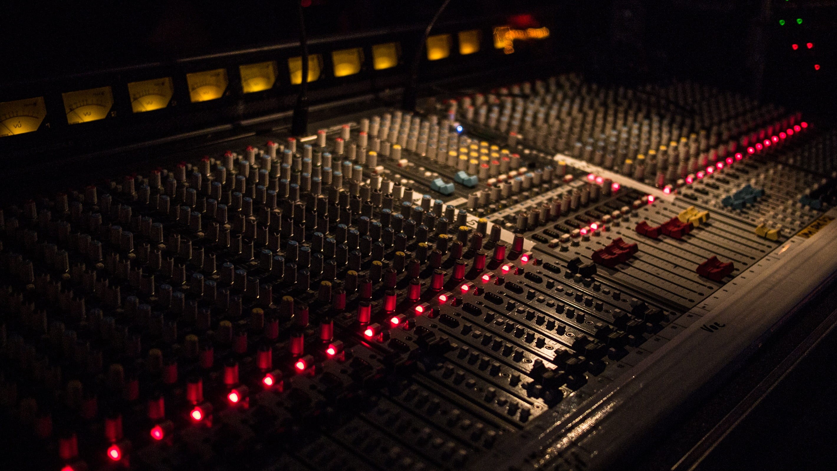 mixer, sound studio, knob, in a row, poti, rock music, music, audio electronics, close to, equipment, mixing, control, nightlife, audio equipment, lighting equipment, HD Wallpaper