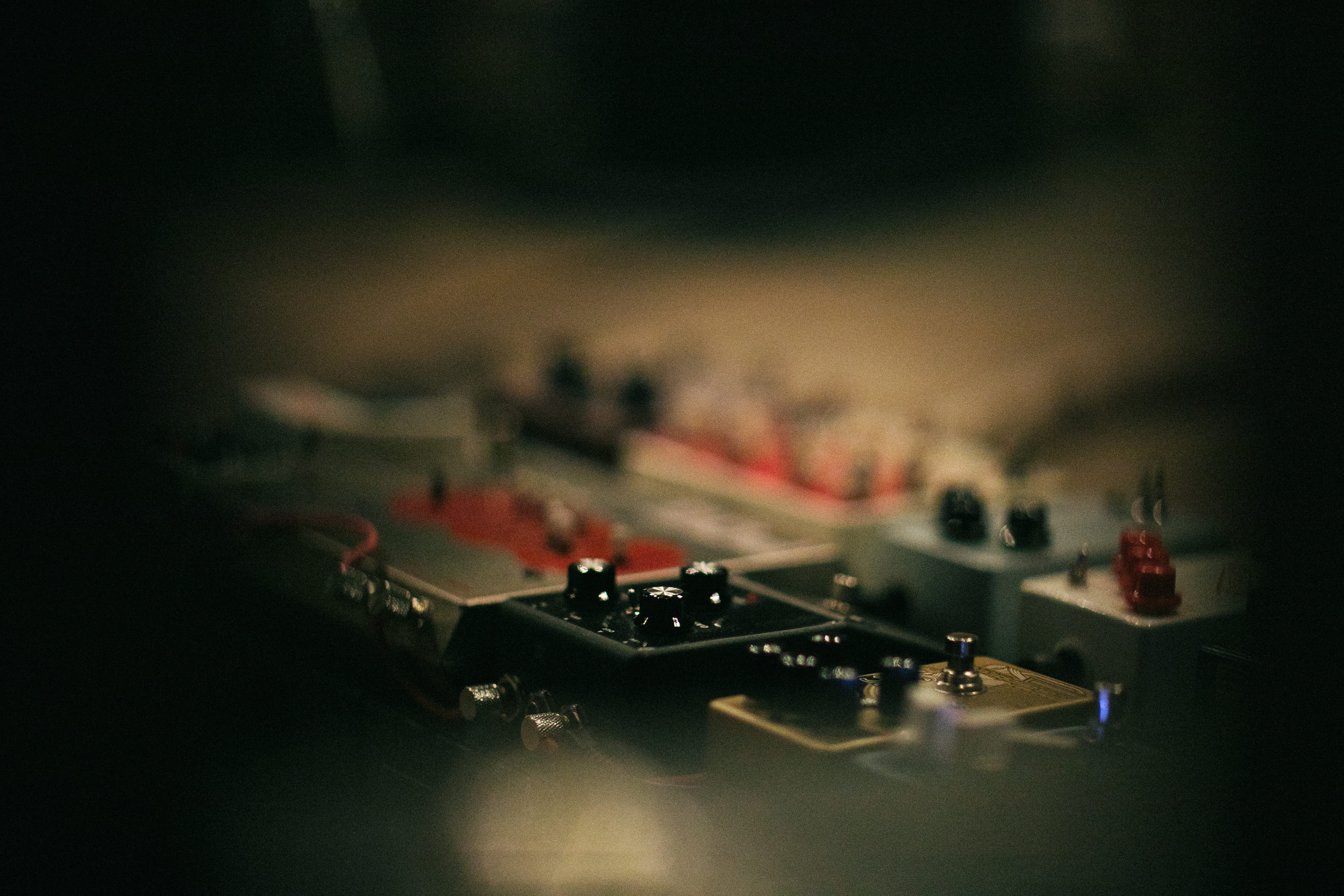 rock band, close-up, string instrument, control, in a row, united states, band, geartalk, music, record, gear talk, electric guitar, party, knobs, equipment, HD Wallpaper