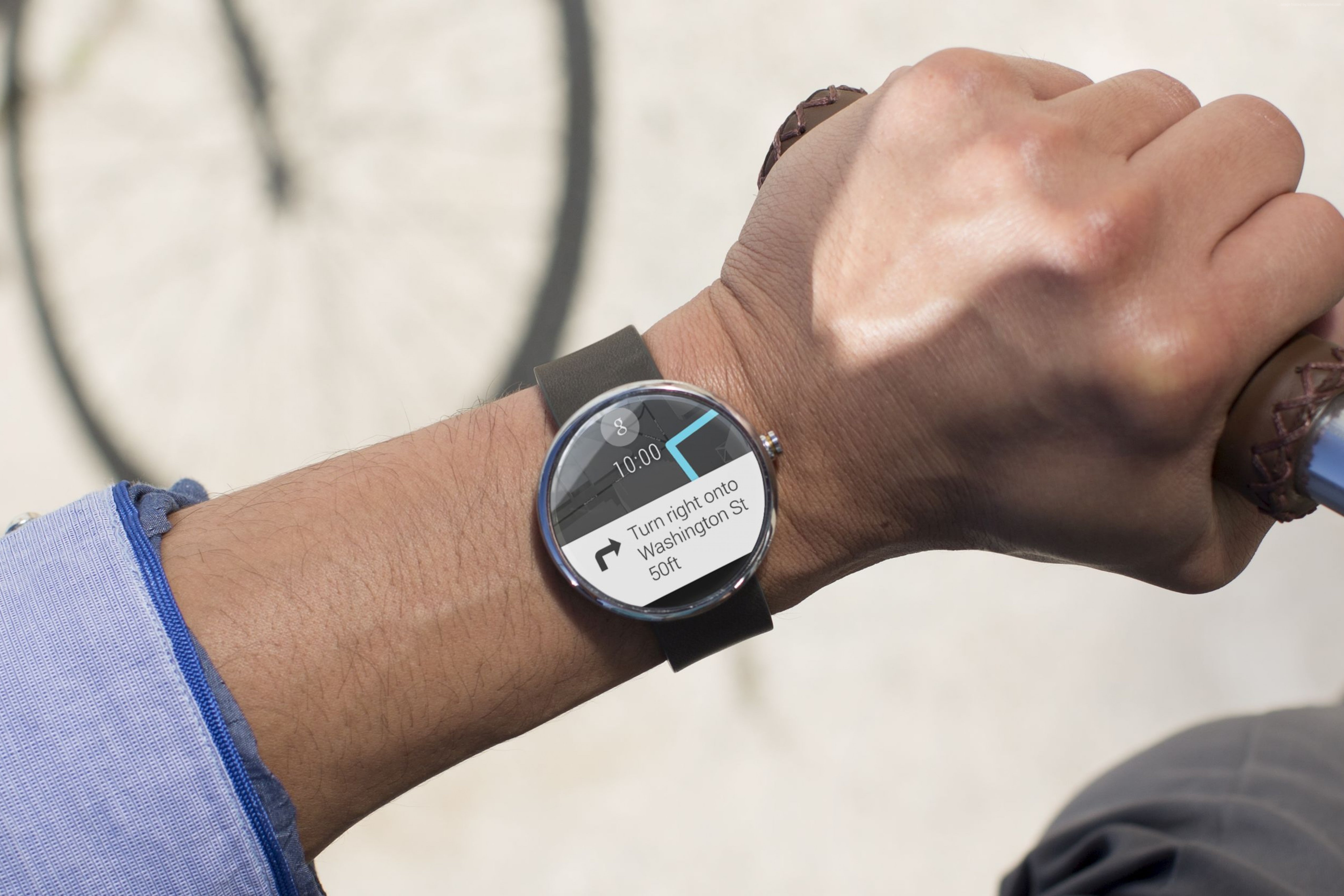 close-up, control, focus on foreground, smartphone, 4K, time, real people, men, Blue Link, body part, smart watch, Hyundai, one person, car, communication, HD Wallpaper