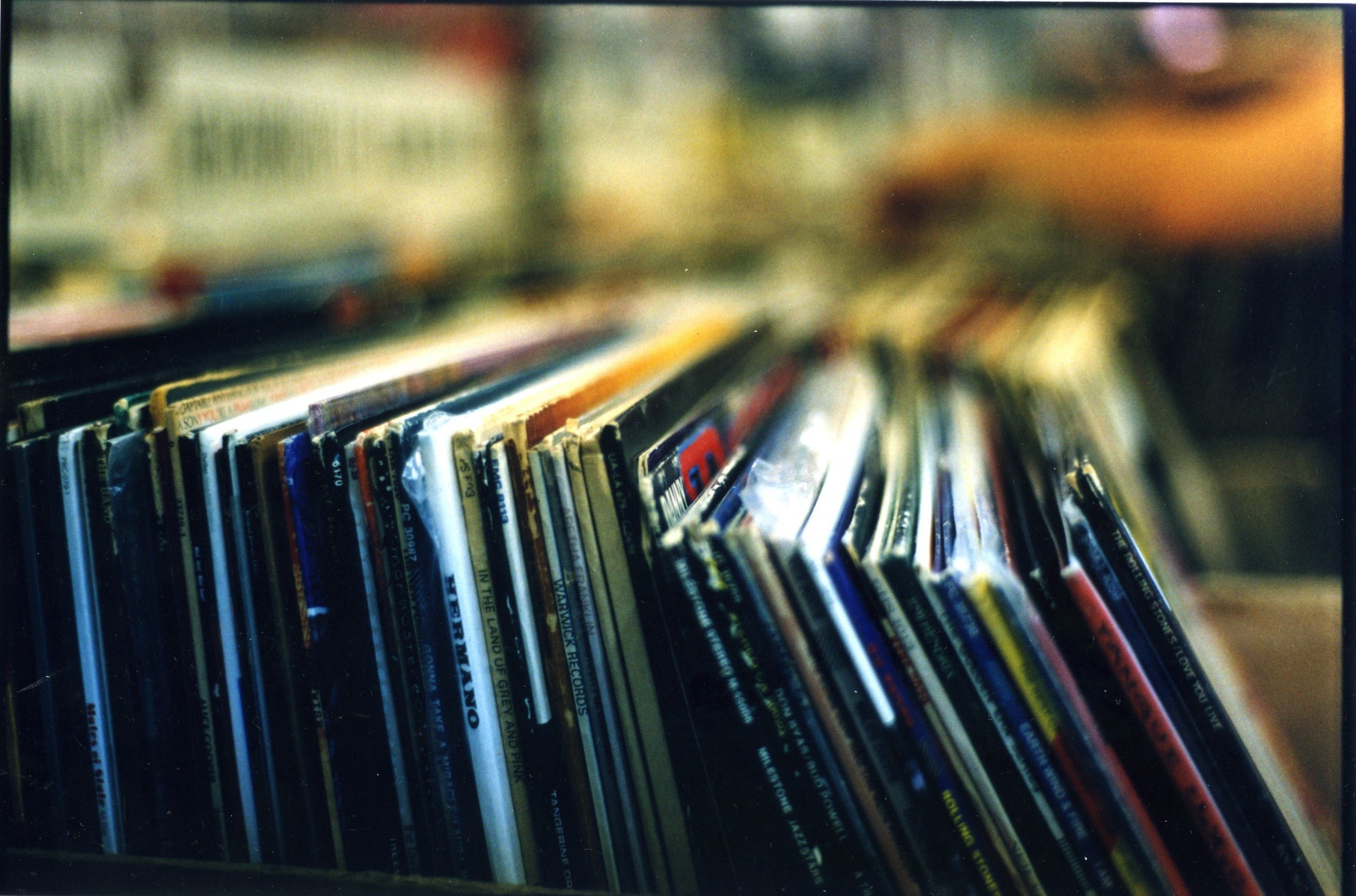 no People, 2K, choice, book, selective focus, old, backgrounds, still life, information Medium, shelf, defocused, learning, album, library, abundance, HD Wallpaper
