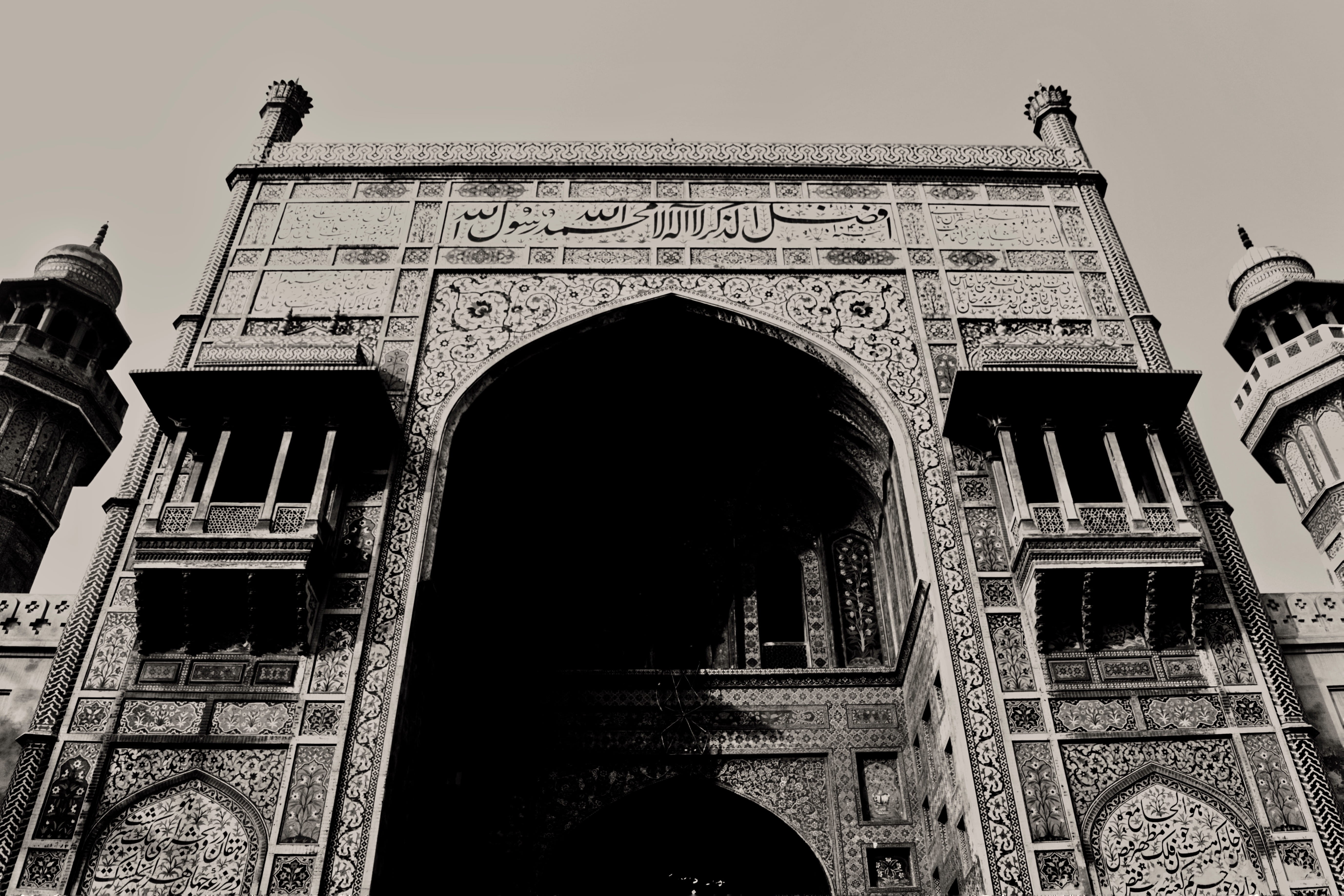 5K, travel, place of worship, religion, white, ornate, ancient civilization, culture, travel destinations, arch, lahore, day, pakistan, old, mosque, history, HD Wallpaper