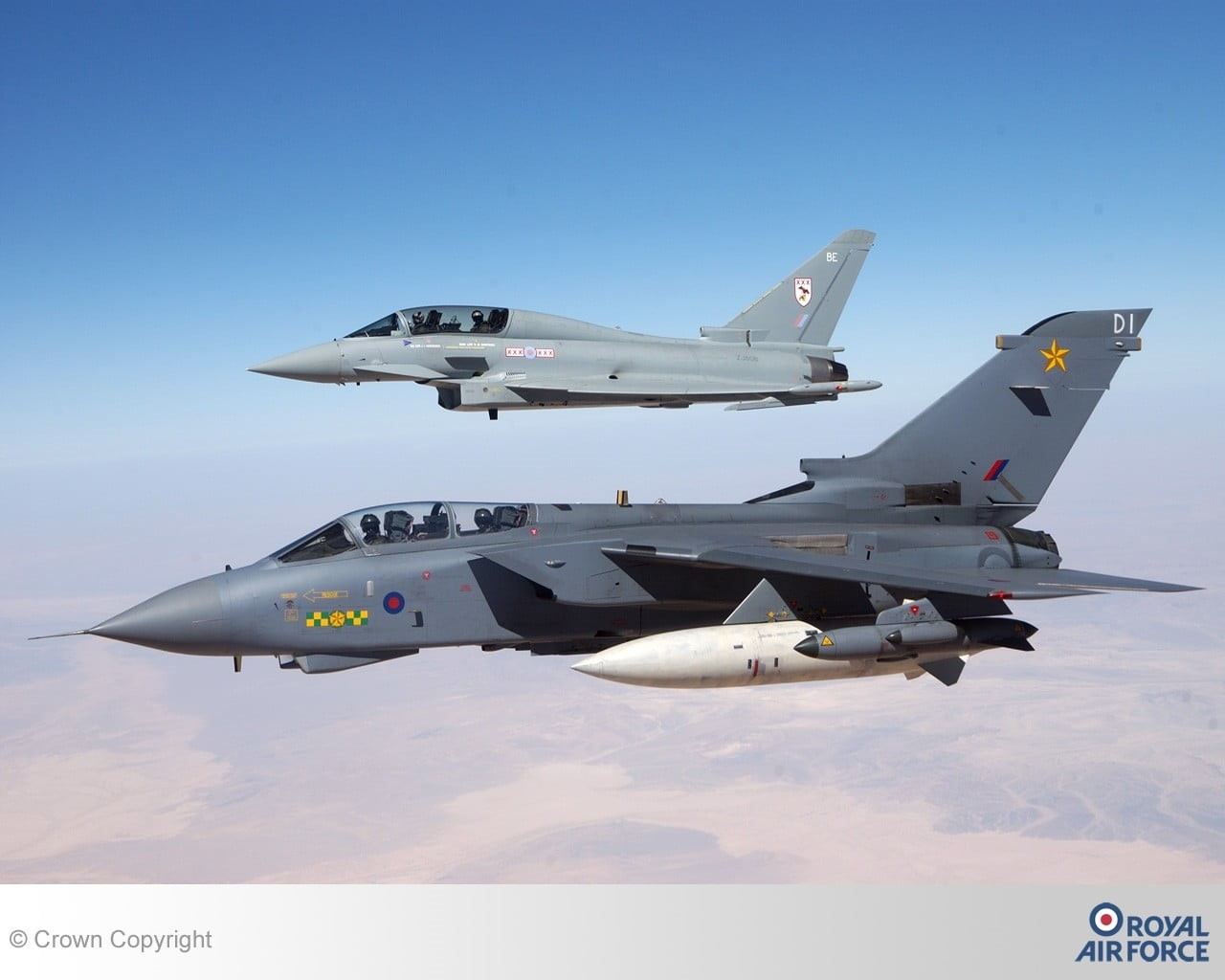 air, 720P, air vehicle, no people, nature, transportation, two, side view, sky, army, Panavia Tornado, gray, military, air force, mode of transportation, HD Wallpaper