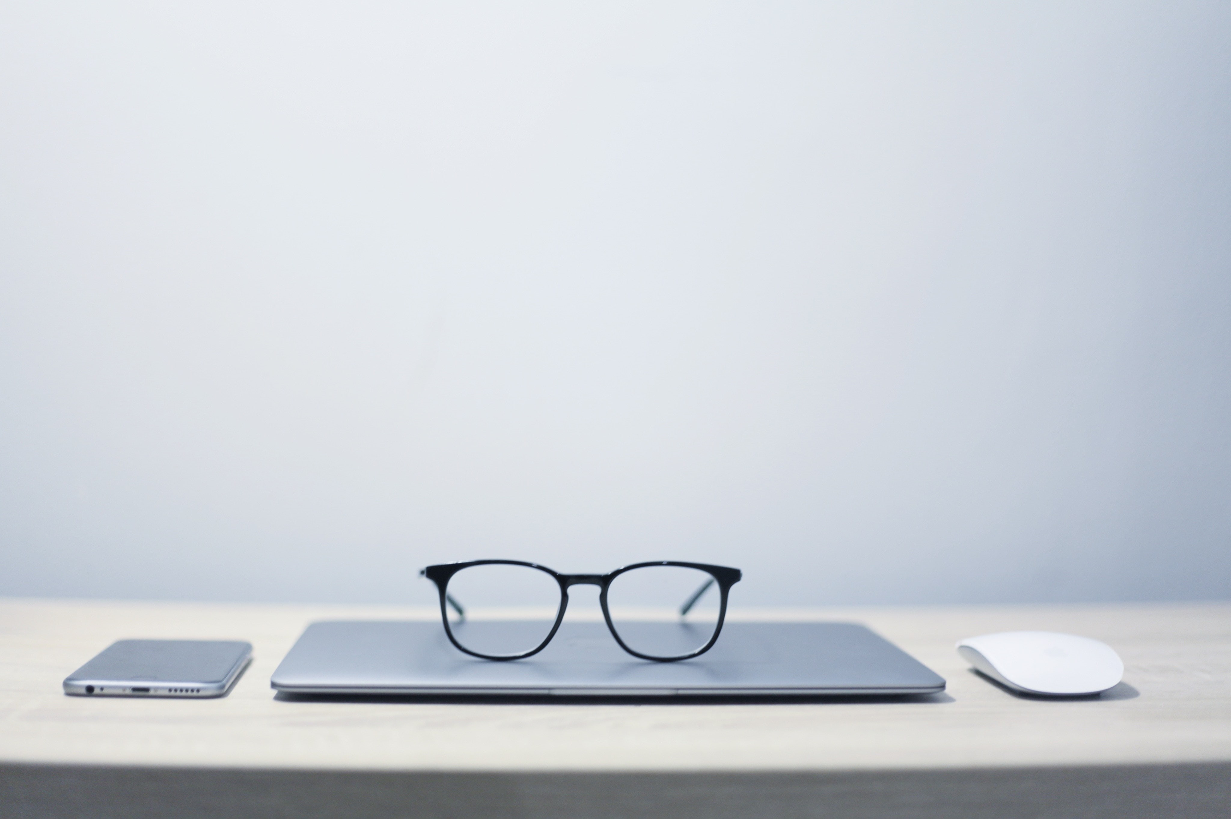 copy space, eyewear, close-up, wireless technology, glass - material, eyeglasses, MacBook, indoors, communication, table, 4K, photography, personal accessory, HD Wallpaper