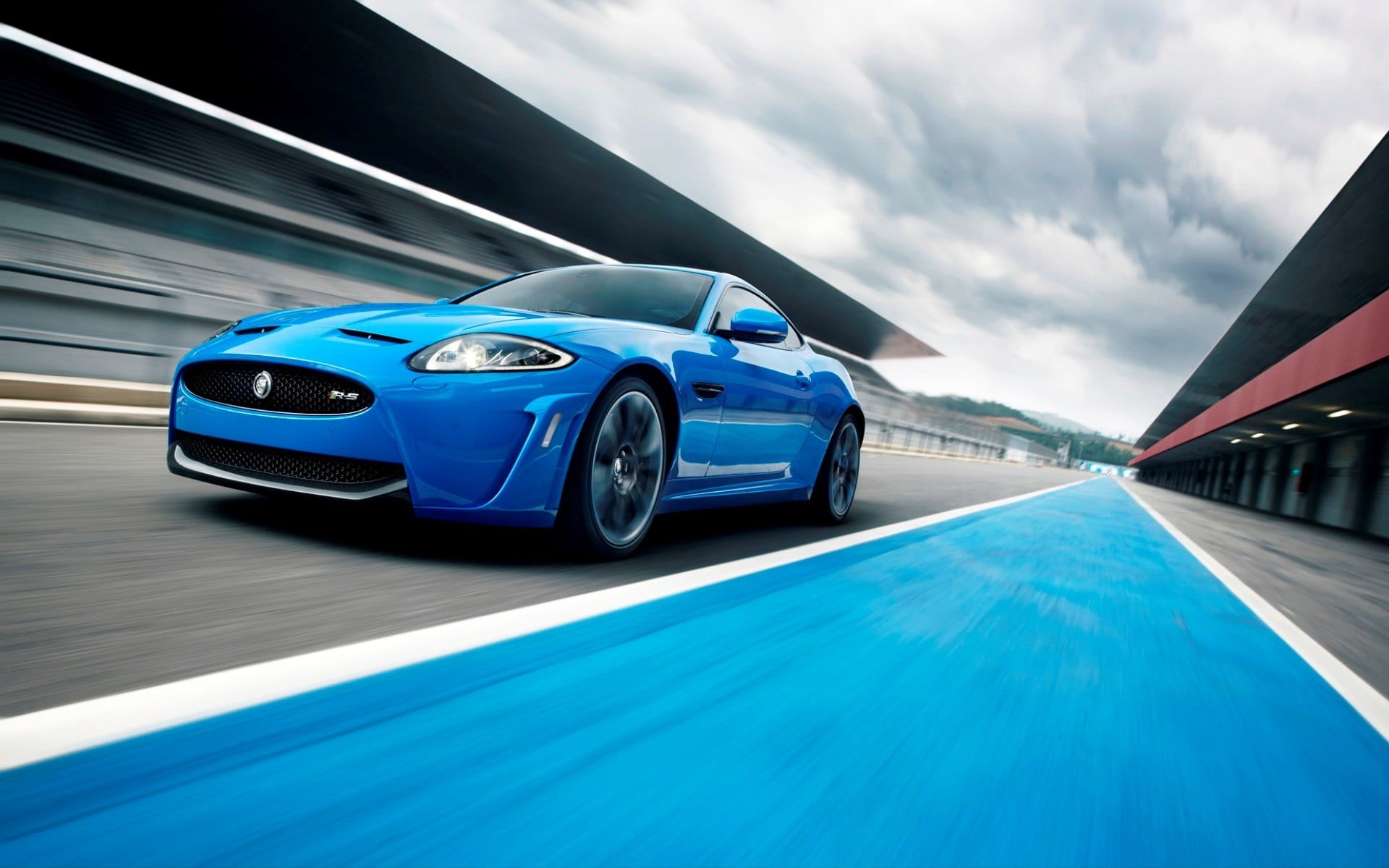 wealth, cast, day, no people, die, 1080P, car, blue cars, mode of transportation, modern, Jaguar XKR-S, travel, road, Jaguar, sports car, model, sky, motor vehicle, HD Wallpaper