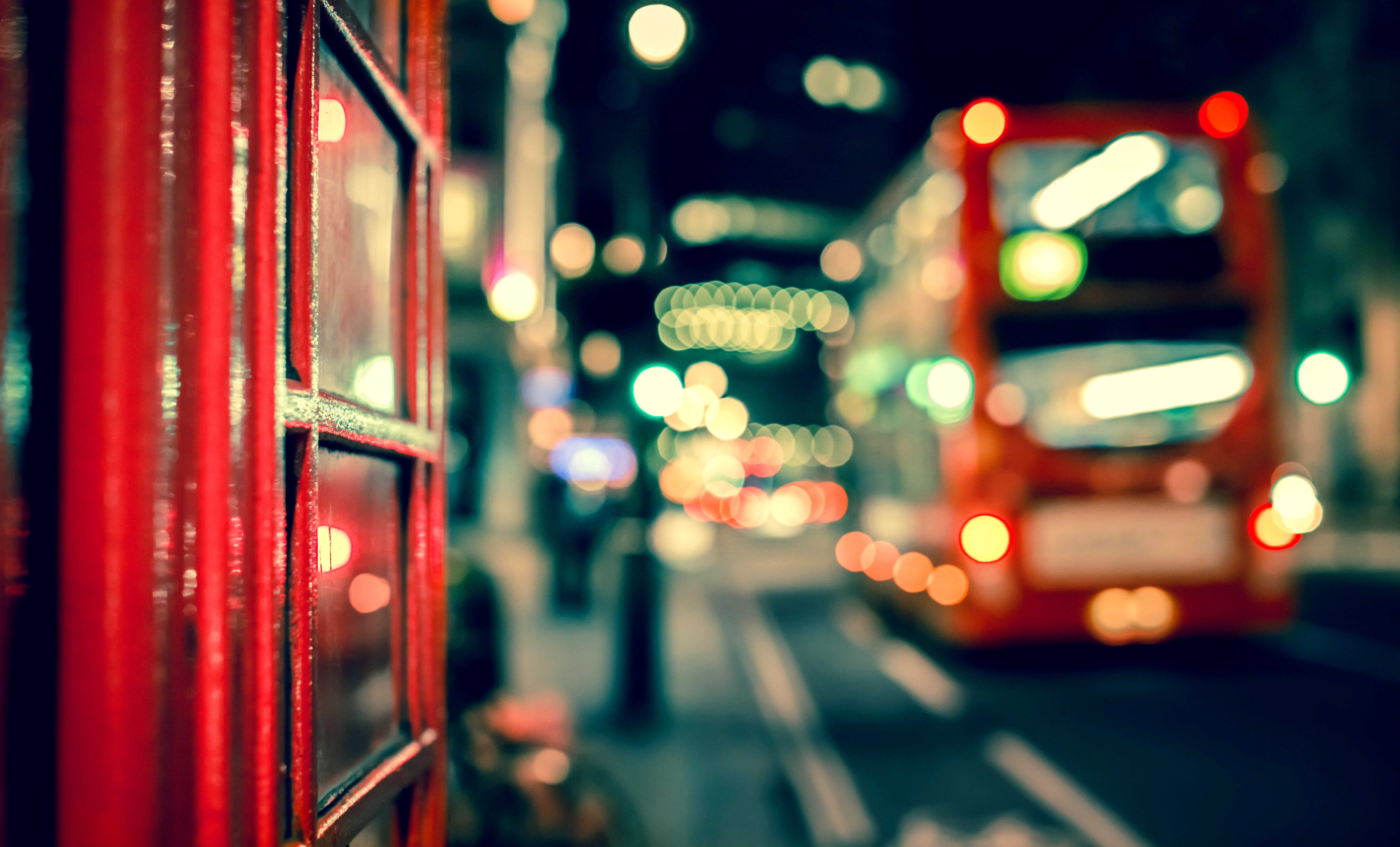 focus on foreground, glowing, street Light, rush Hour, built Structure, lights, red, car, blurred Motion, transportation, illuminated, city, abstract, railing, HD Wallpaper