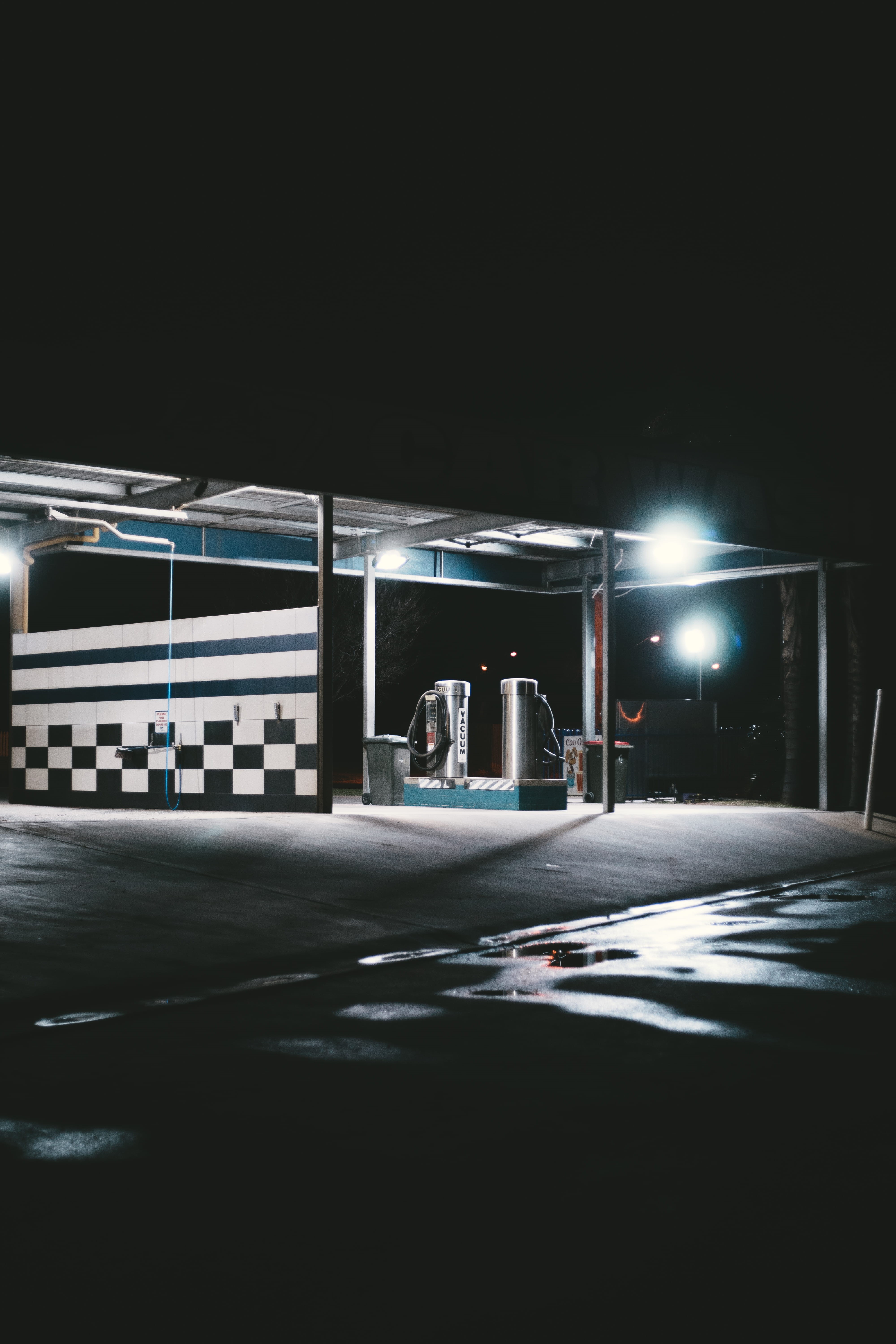 outdoors, wall, dusk, semi-Truck, vacuum, asphalt, dark, trucking, business, street, multiple Lane Highway, freight Transportation, car, midnight, transportation, Phone HD Wallpaper