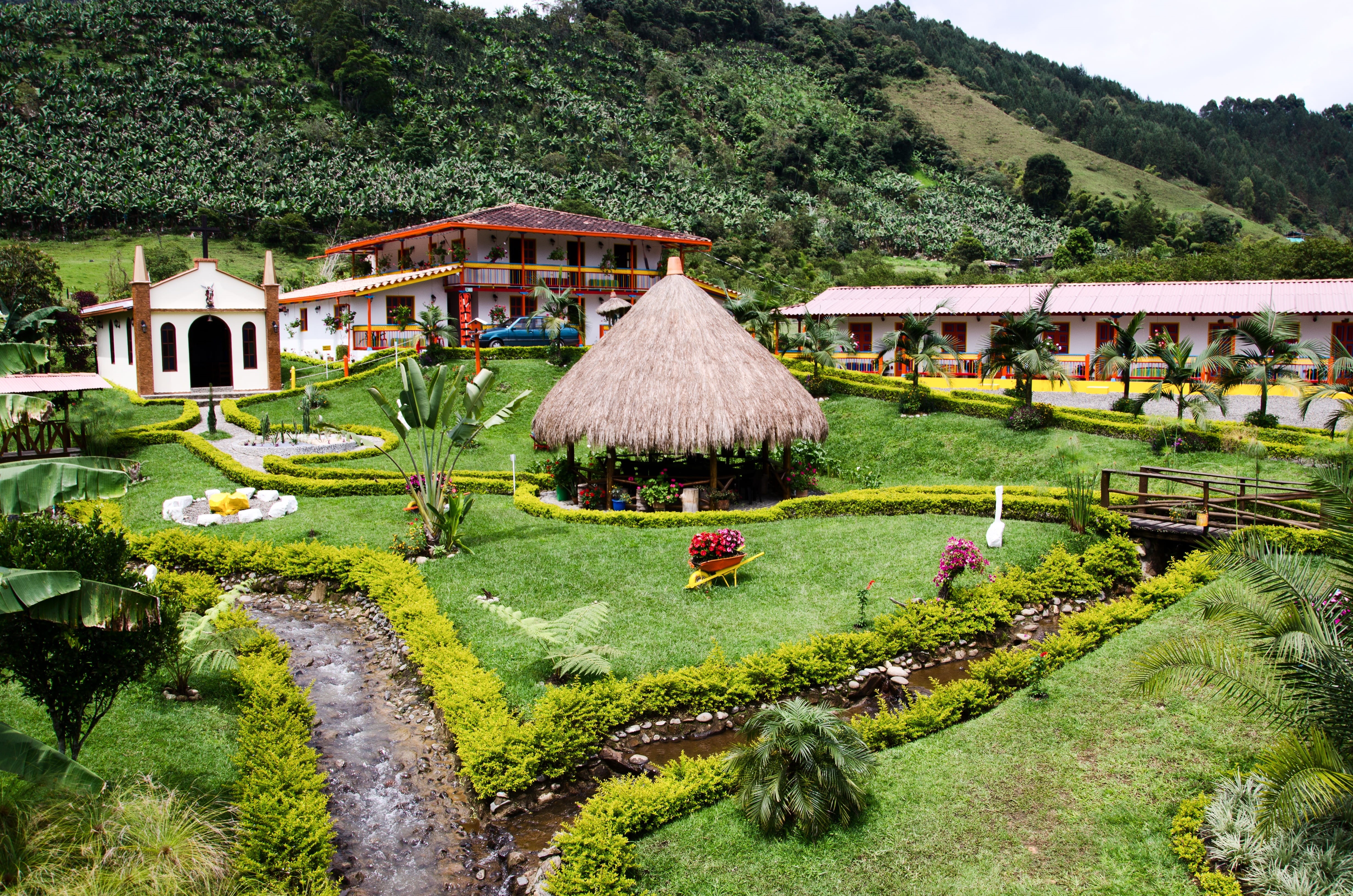coffee-growing area, banana tree, Coffee, lawn, architecture, building exterior, tree, hut, outdoors, day, green color, hedge, hotel, rural scene, building, HD Wallpaper