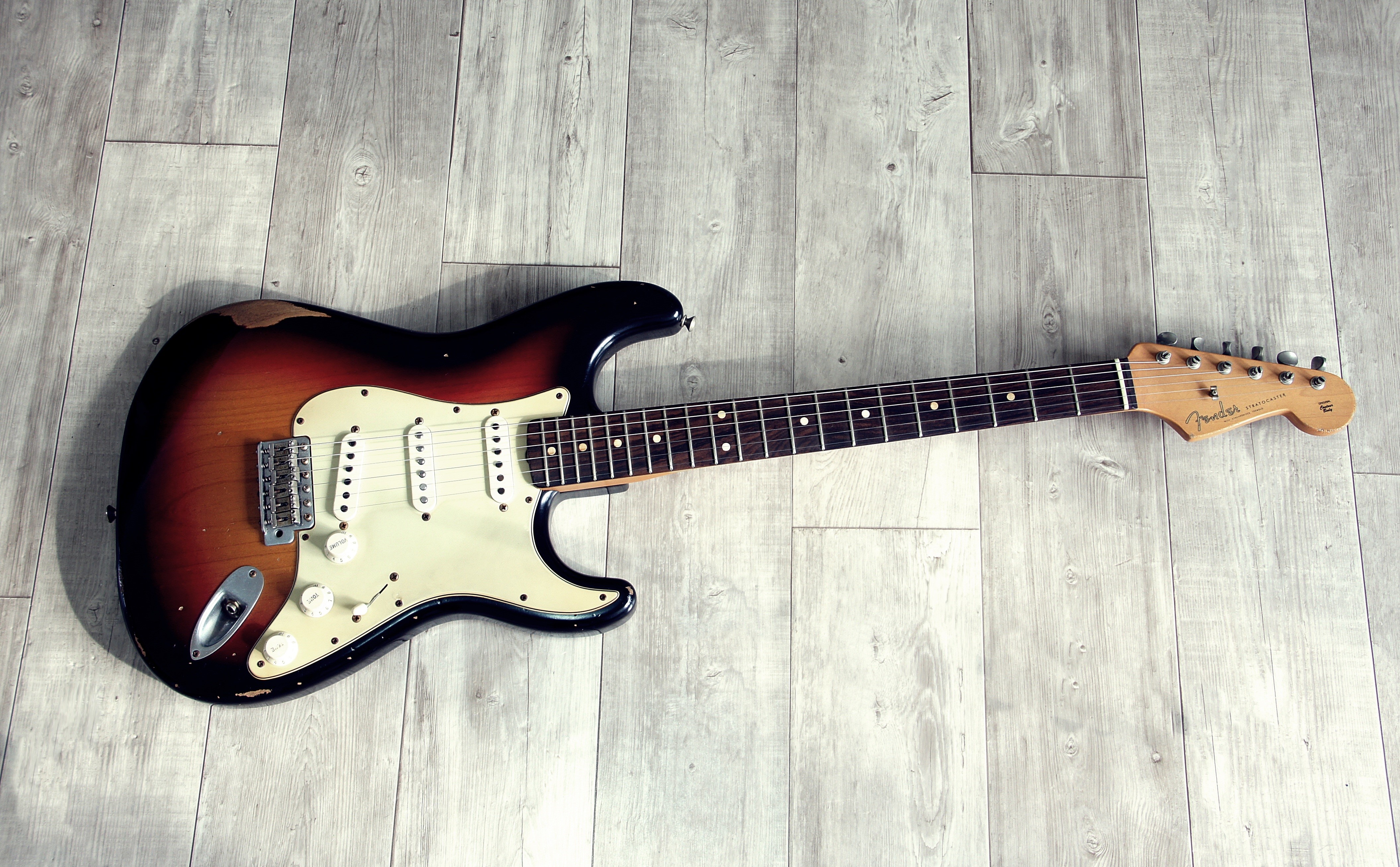 studio shot, still life, musicians, floor, fender, musical Instrument, wind instrument, single object, instrument, musical instrument string, arts culture and entertainment, HD Wallpaper