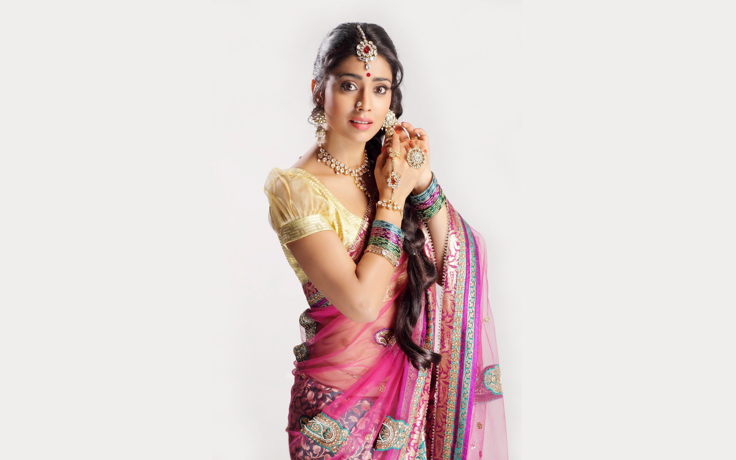 Saran, 2K, Saree, Shriya, HD Wallpaper