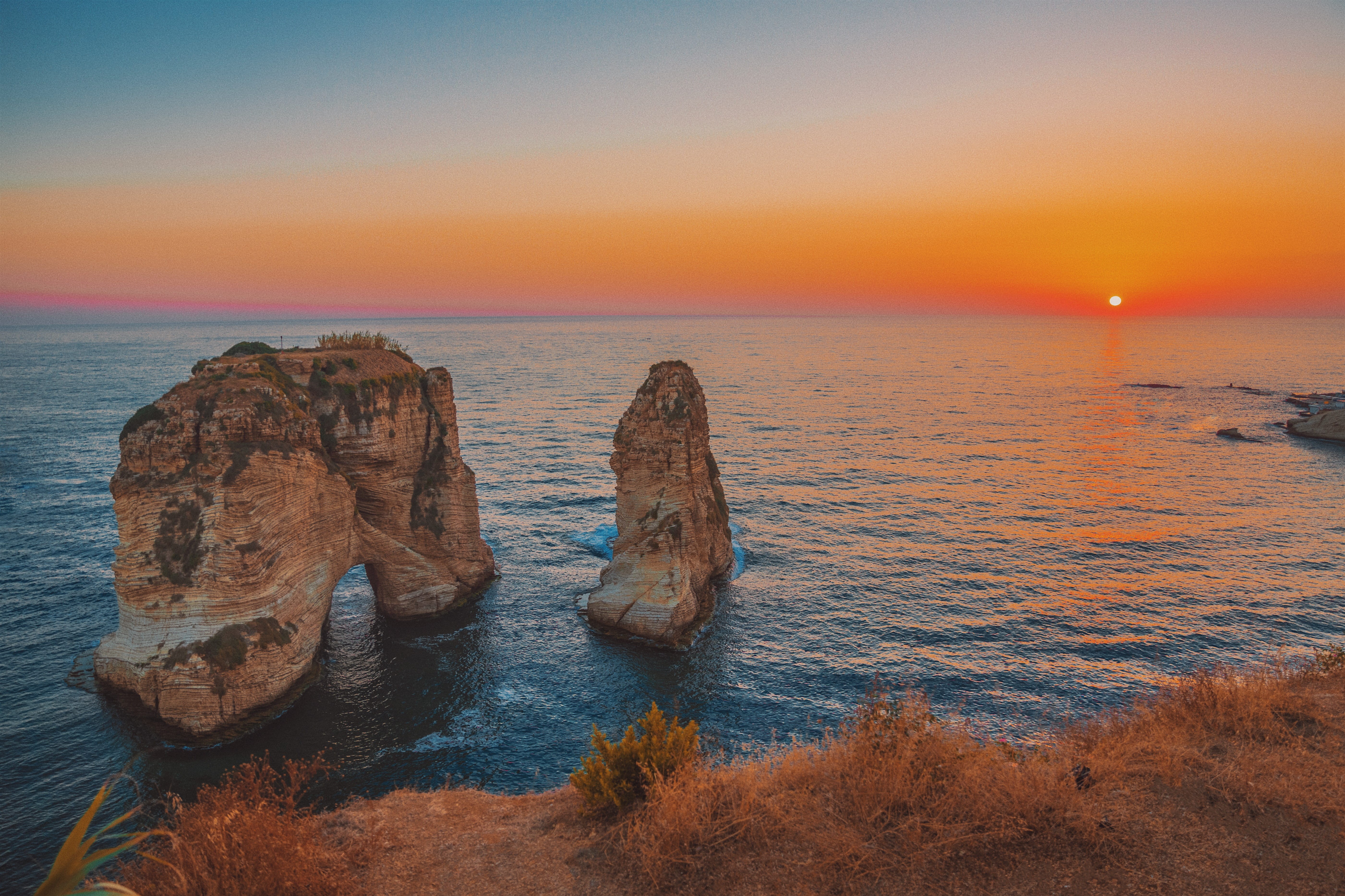 idyllic, tranquility, 5K, horizon over water, horizon, sunset, no people, beirut, beauty in nature, scenics - nature, nature, water, raouché, sky, rock, HD Wallpaper