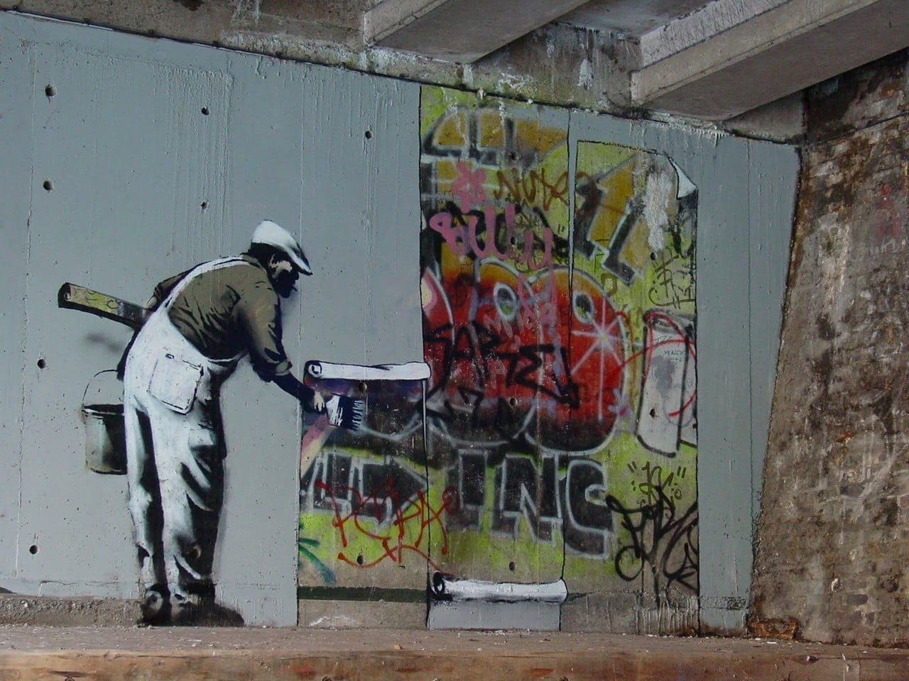 painters, people, working, men, metal industry, entrance, graffiti, man, art and craft, building exterior, paint, 720P, artwork, architecture, occupation, HD Wallpaper