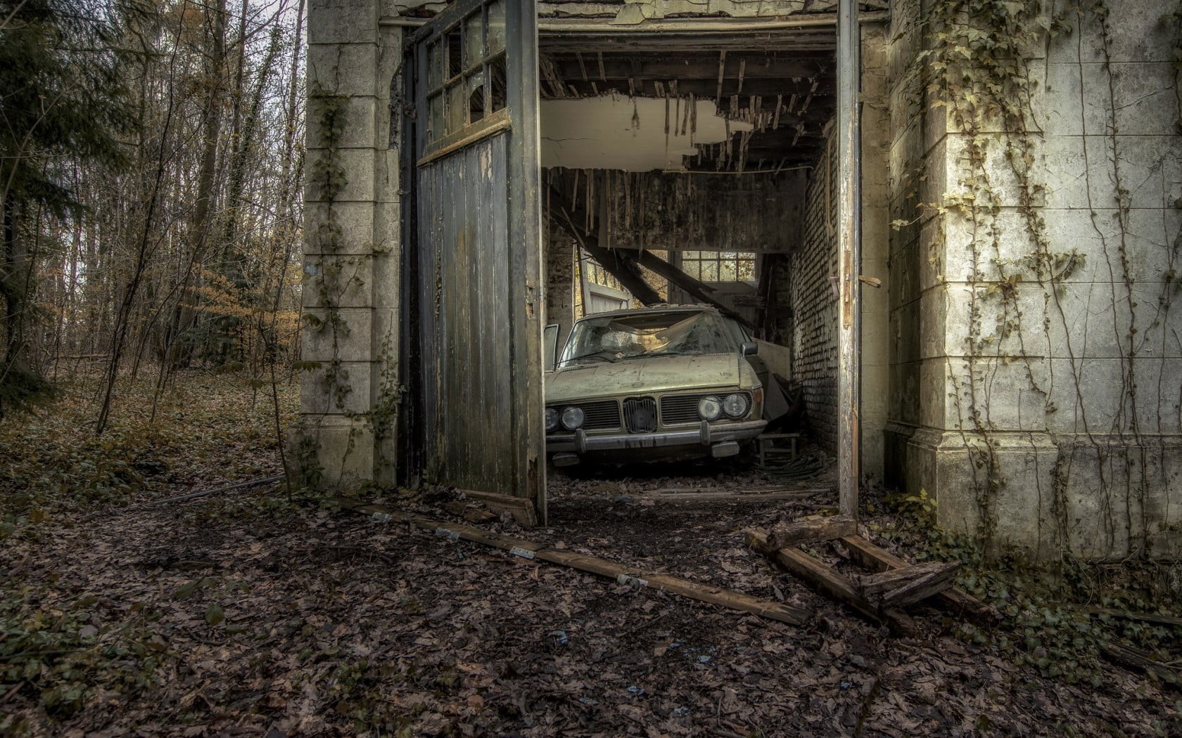 house, abandoned, brown, damaged, decline, run-down, BMW, architecture, ruined, obsolete, mode of transportation, old, car, gray, wreck, messy, deterioration, HD Wallpaper