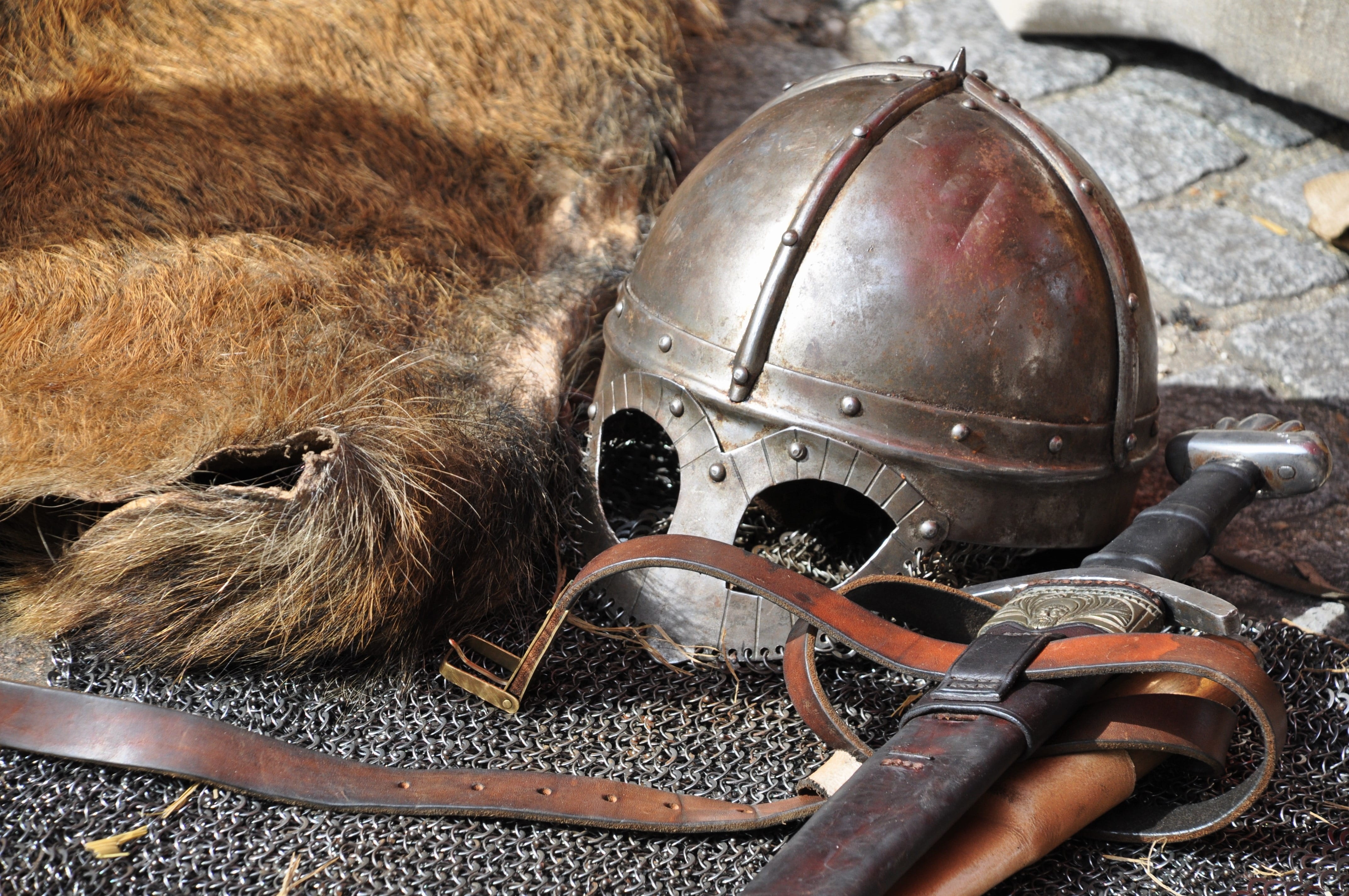 guard, security, handle, sports equipment, outdoors, helmet, near, gray, knight, no people, high angle view, work helmet, vintage, metal, suit of armor, HD Wallpaper