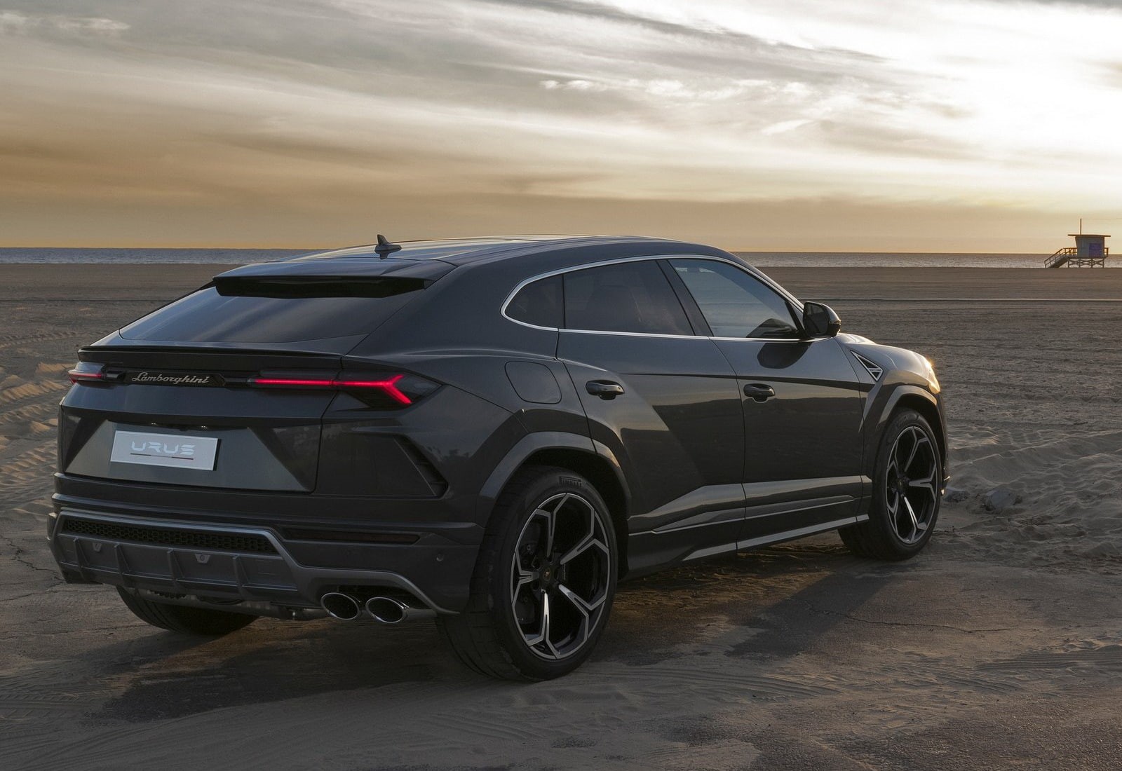 nature, 720P, urus, stationary, motion, wheel, sunset, transportation, no people, mode of transportation, land, day, road trip, outdoors, travel, motor vehicle, HD Wallpaper
