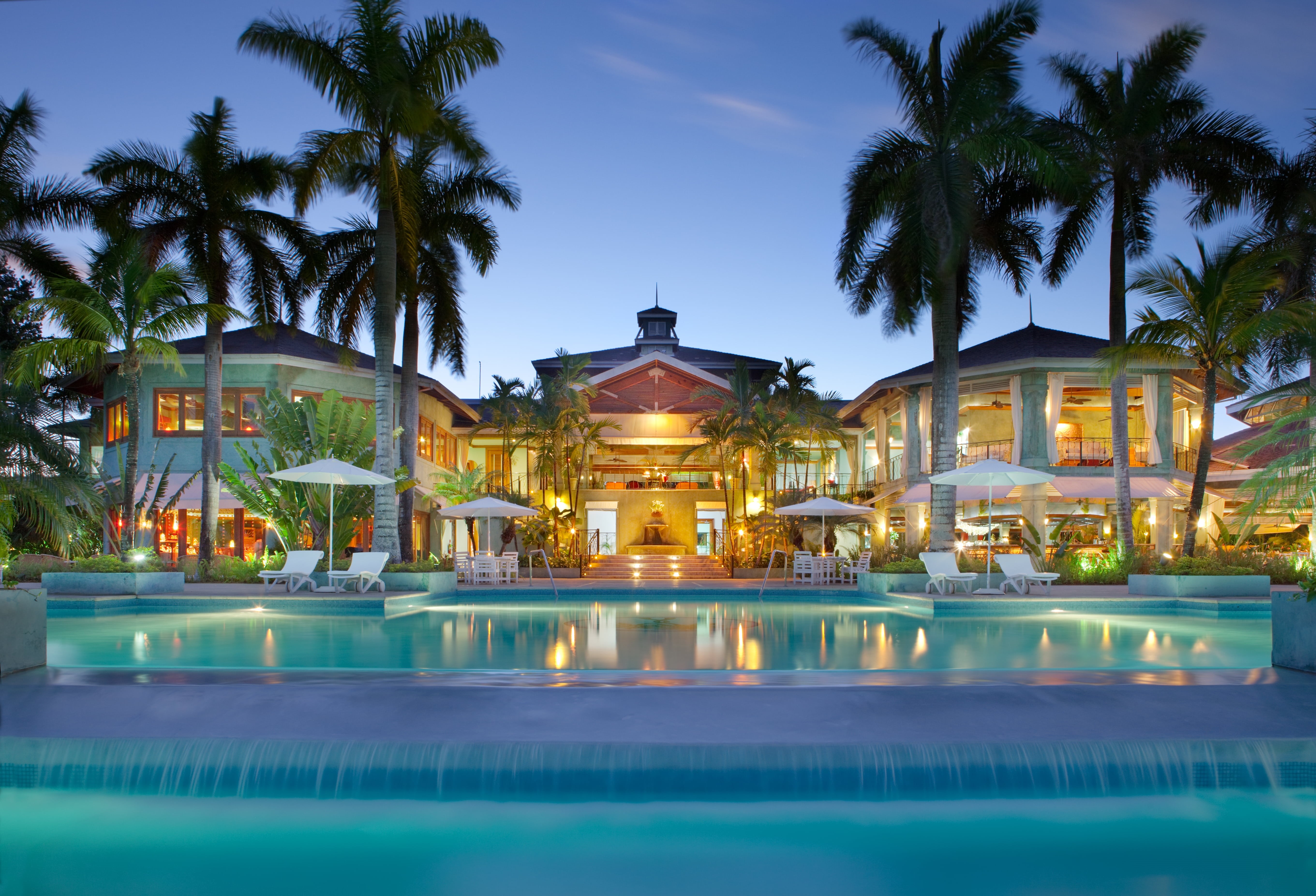 water, luxury, pool, swimming Pool, architecture, built Structure, tropical Climate, outdoors, tree, 5K, plant, poolside, reflection, relaxation, palm Tree, HD Wallpaper